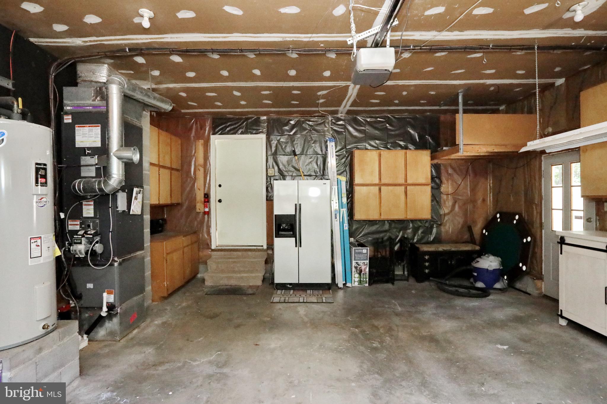 BRETON BAY ESTATES - Residential