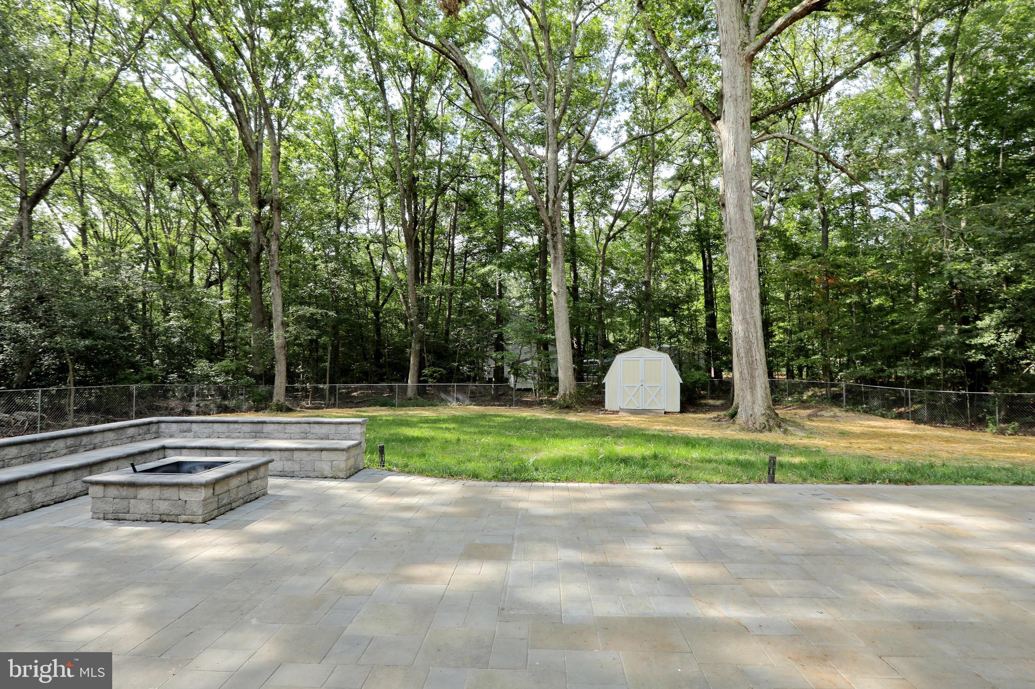 BRETON BAY ESTATES - Residential