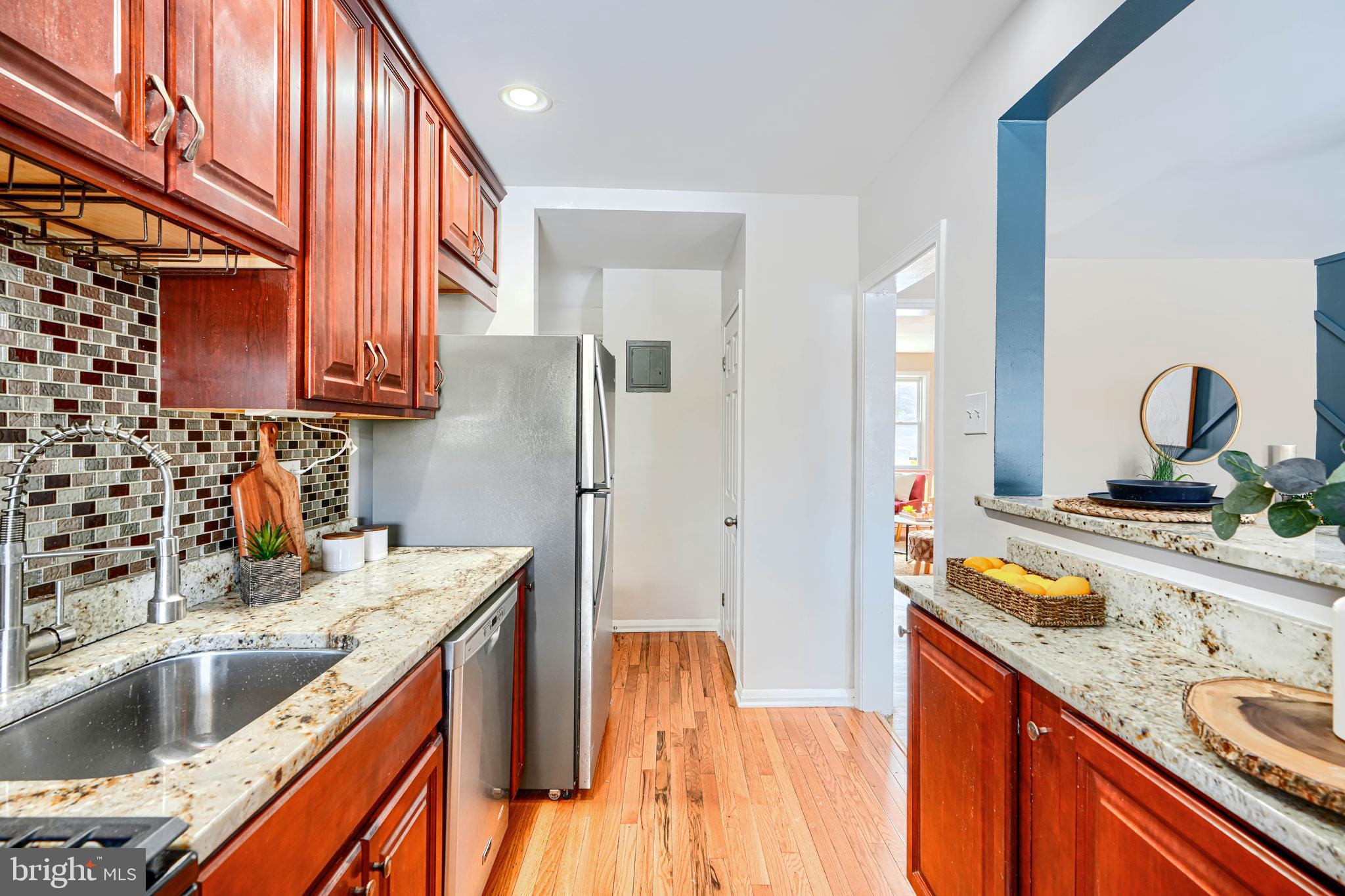 RAMBLEWOOD - Residential