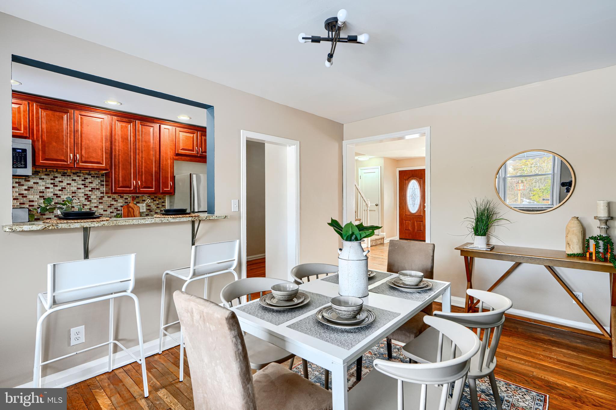 RAMBLEWOOD - Residential