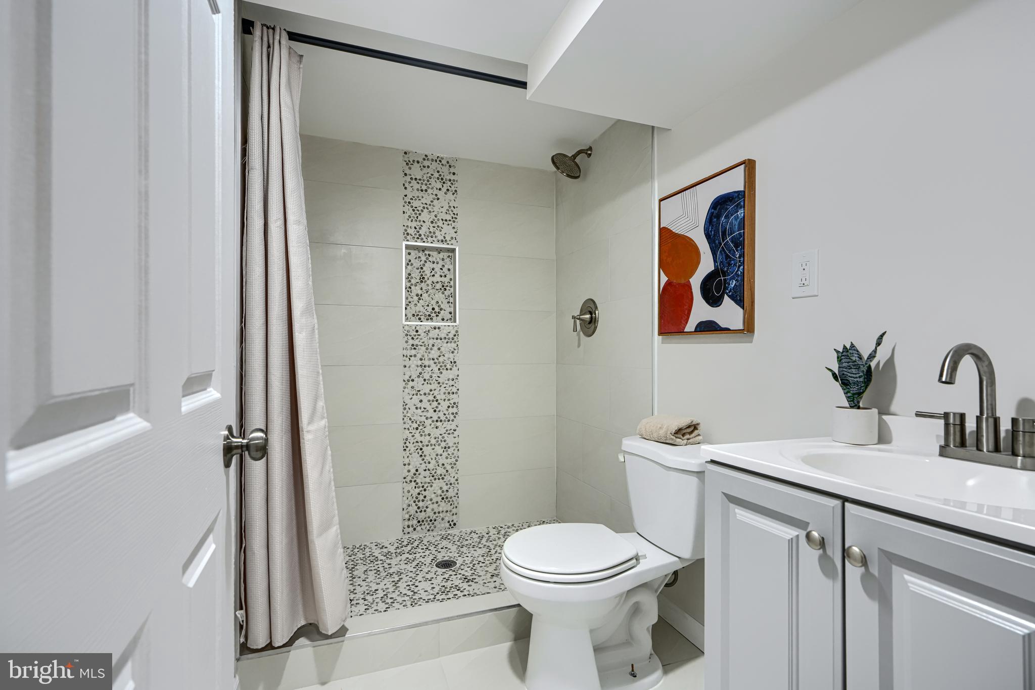 RAMBLEWOOD - Residential