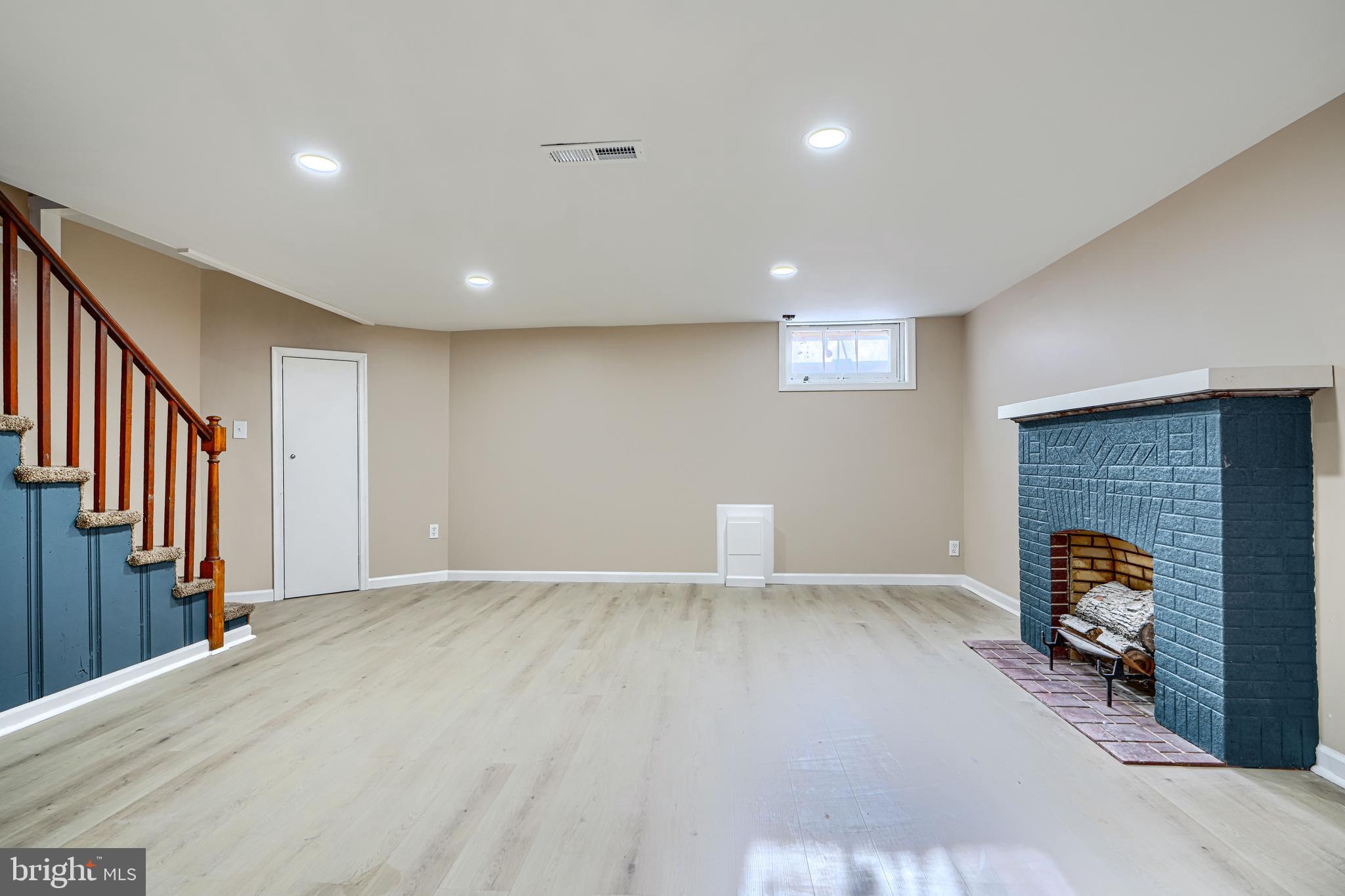 RAMBLEWOOD - Residential