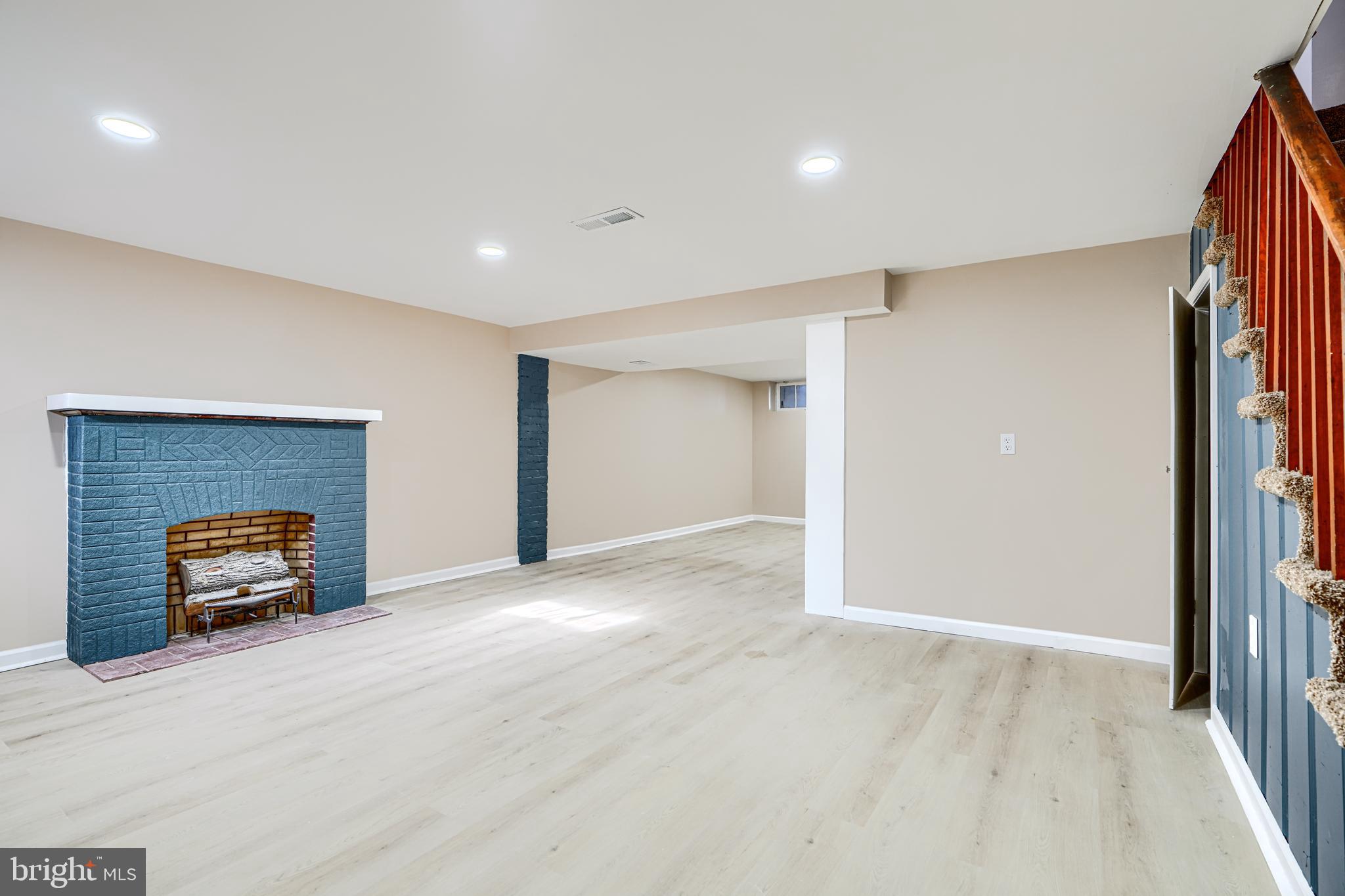 RAMBLEWOOD - Residential