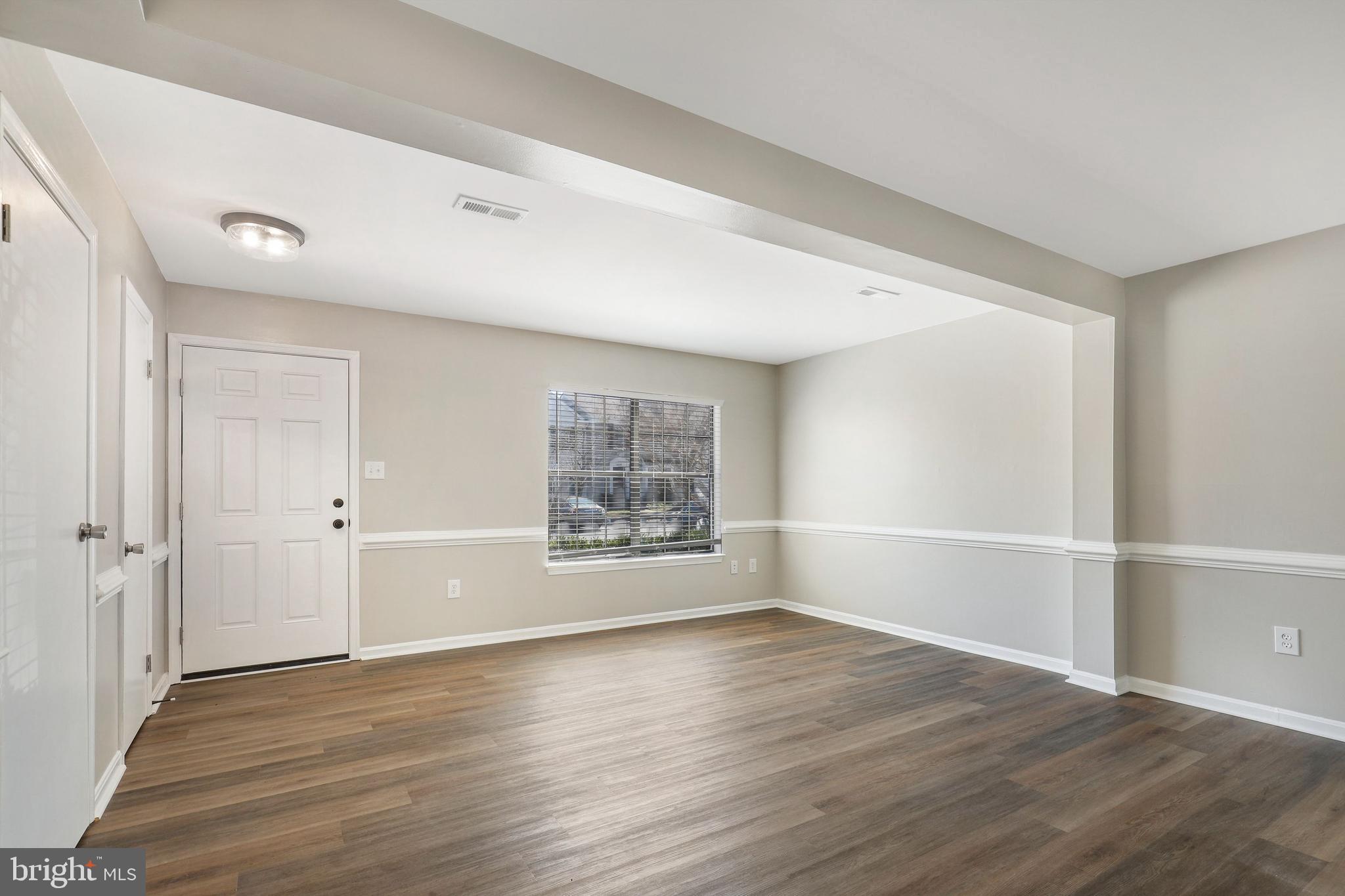 LONGSTREET COMMONS - Residential