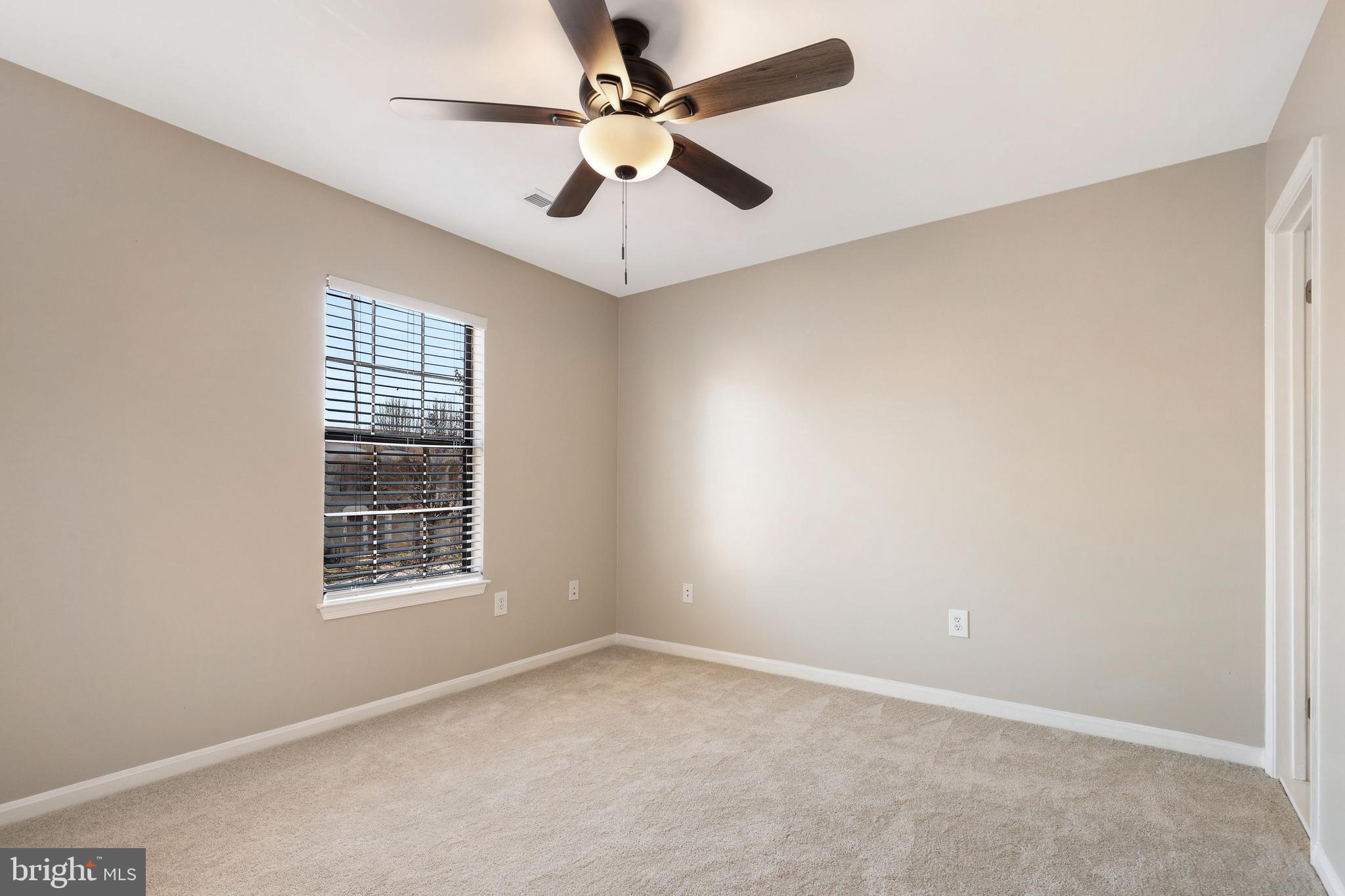 LONGSTREET COMMONS - Residential