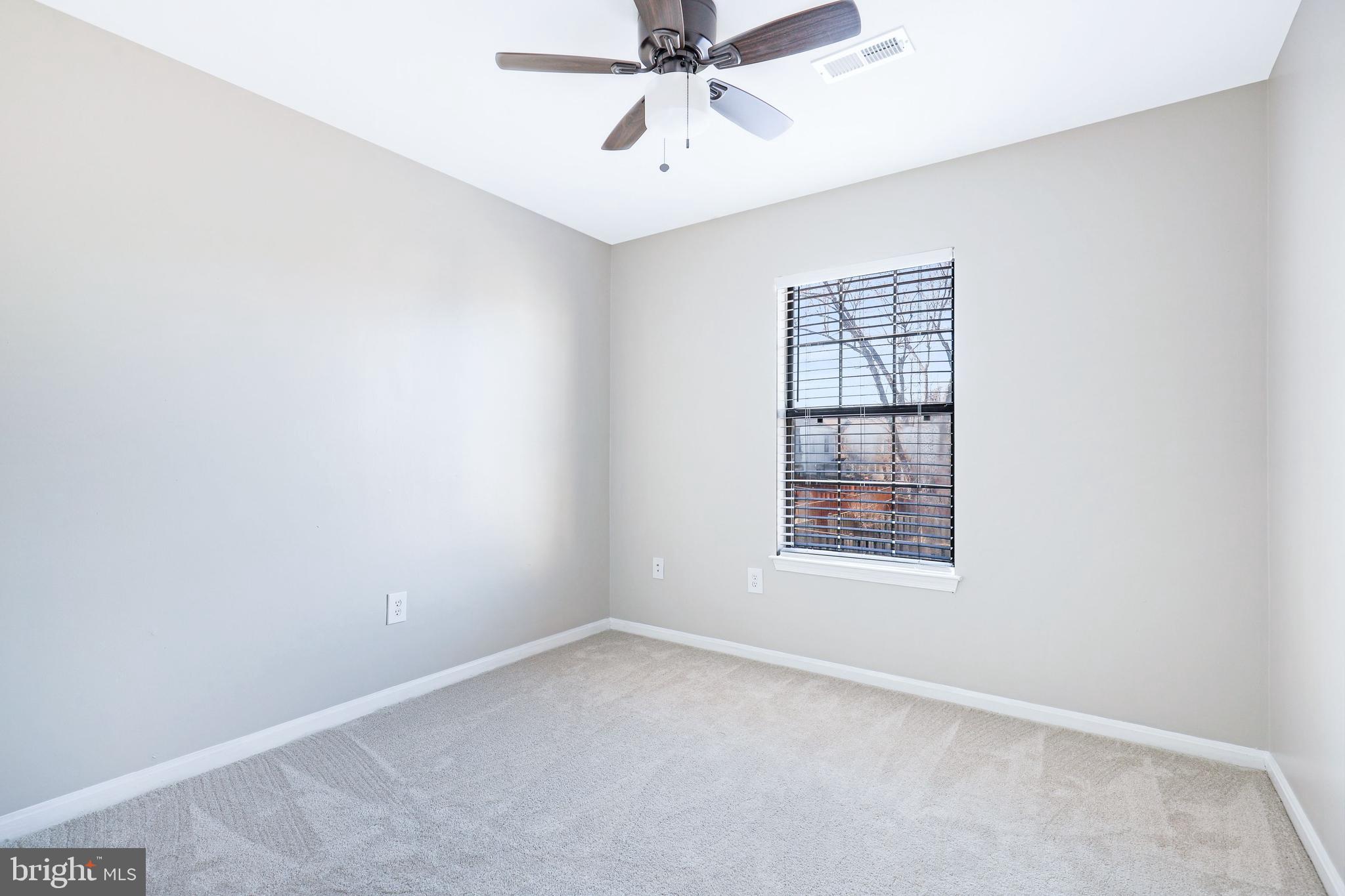 LONGSTREET COMMONS - Residential