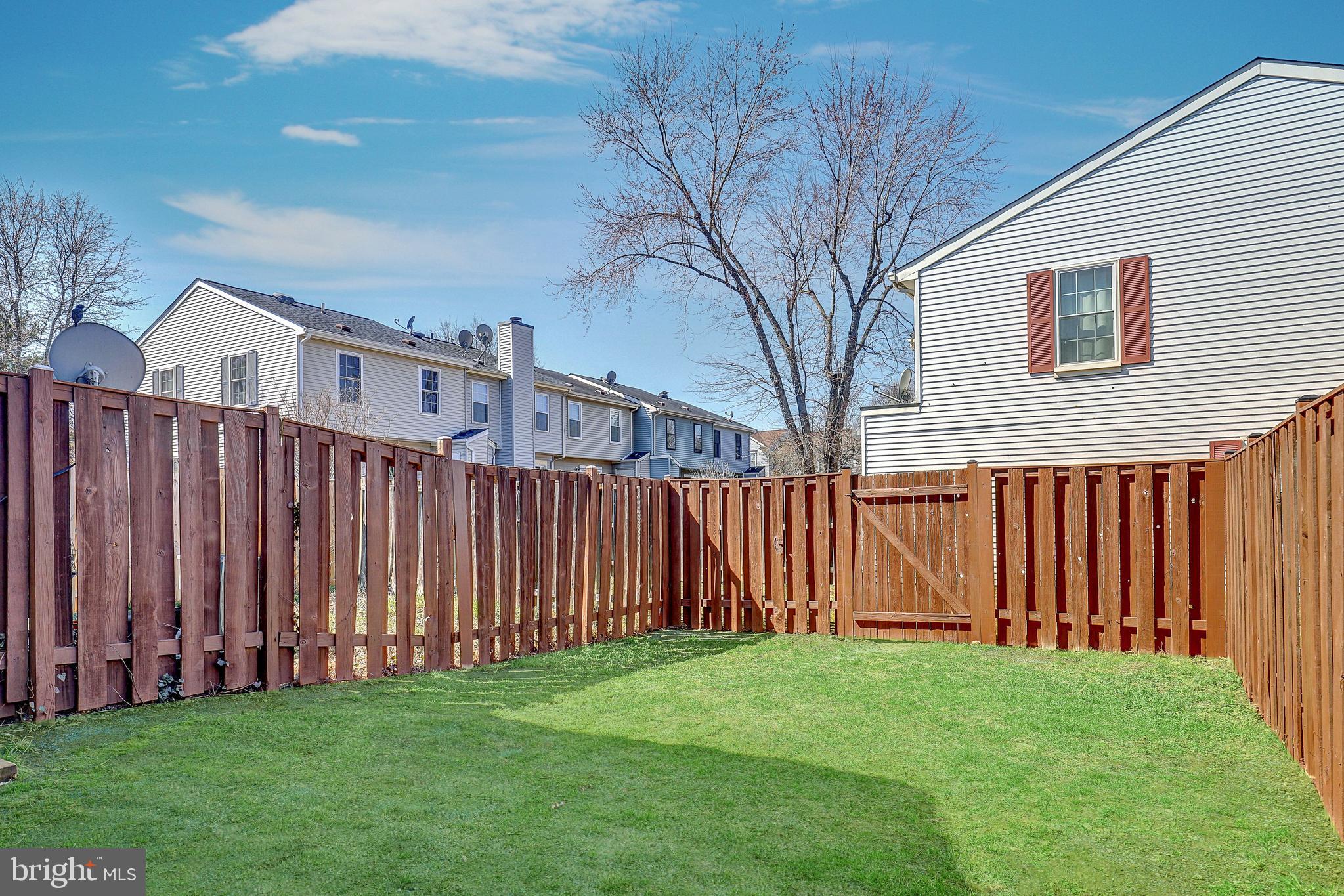 LONGSTREET COMMONS - Residential