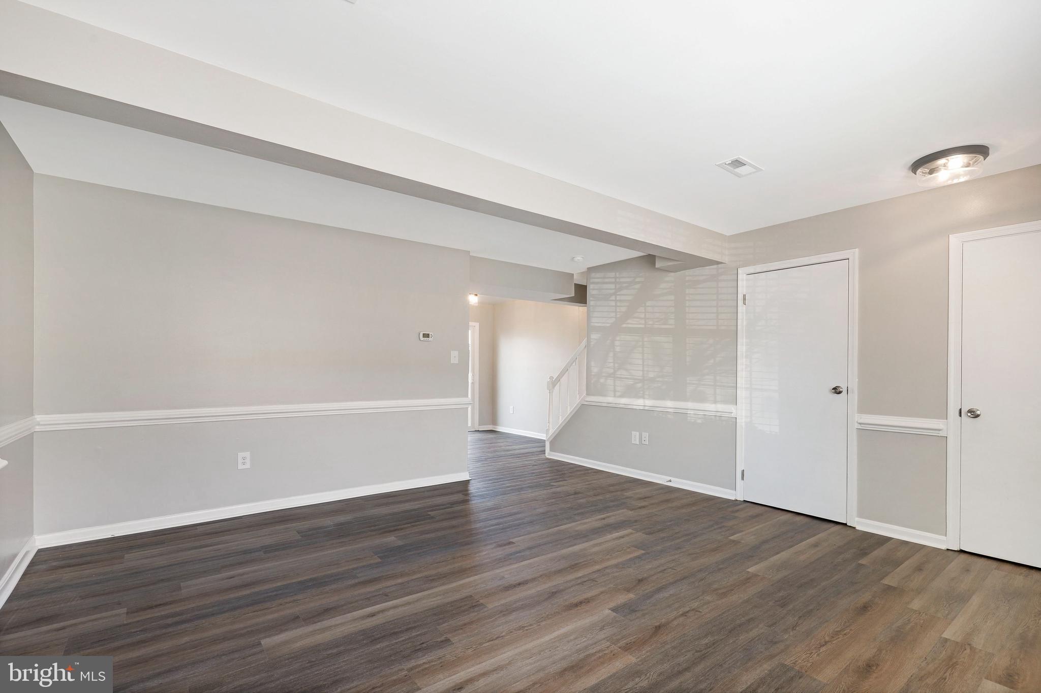 LONGSTREET COMMONS - Residential