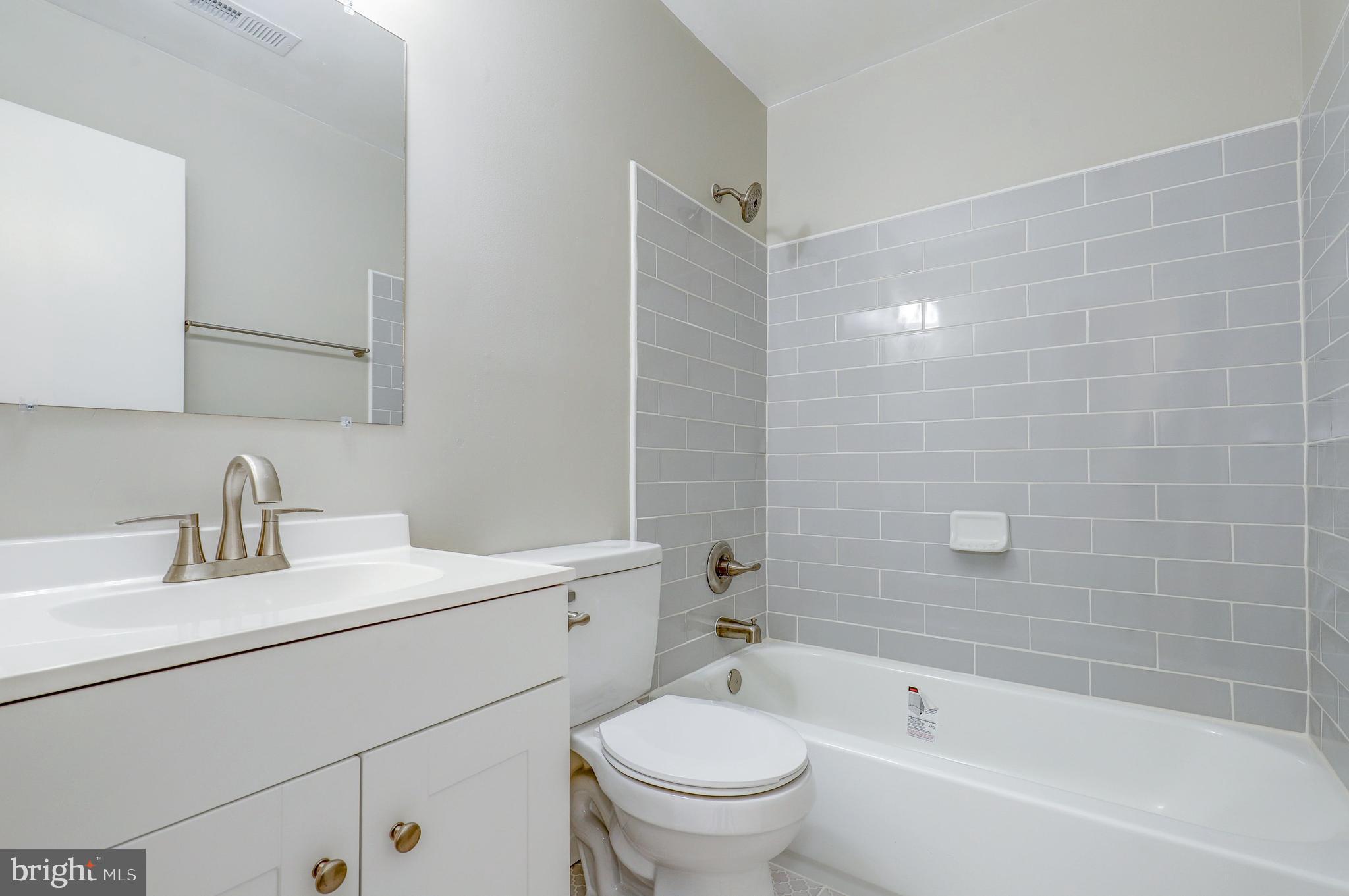 LONGSTREET COMMONS - Residential