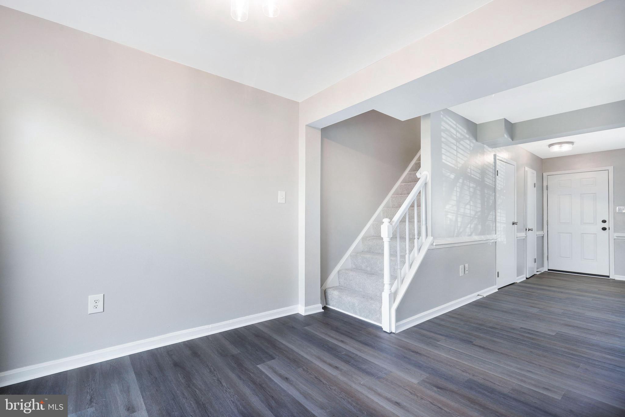 LONGSTREET COMMONS - Residential