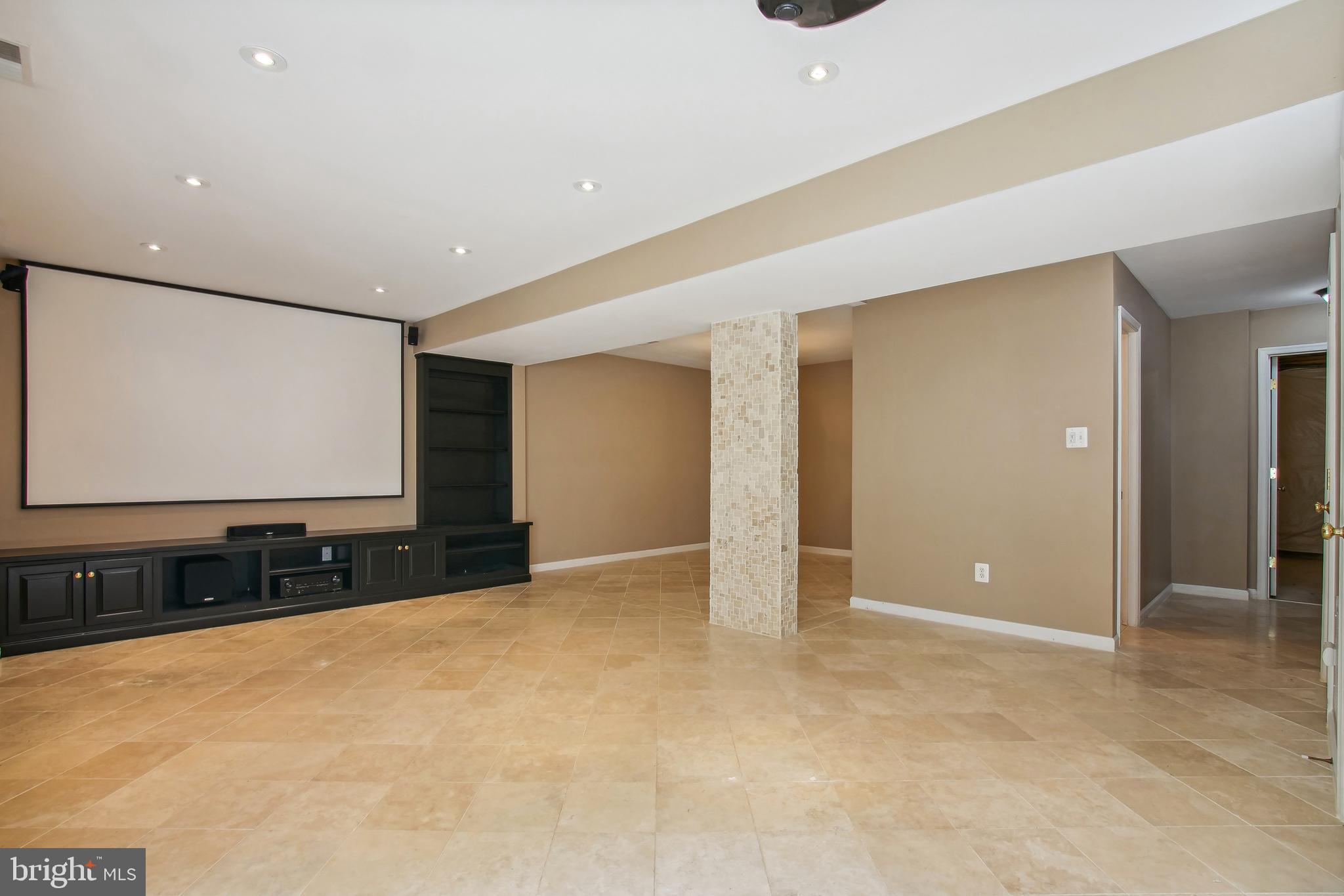 VILLAGES AT HAYMARKET - Residential