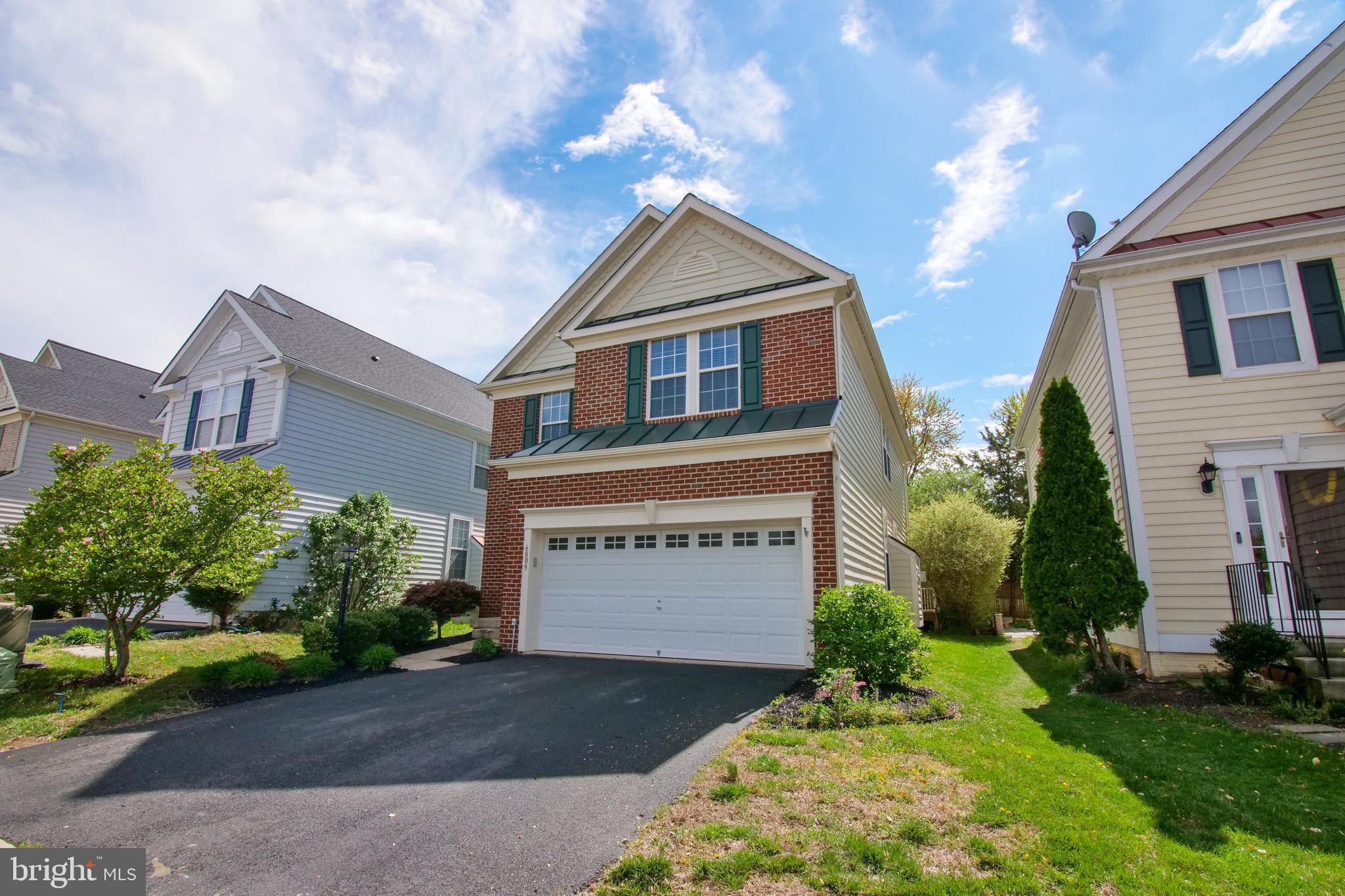 VILLAGES AT HAYMARKET - Residential