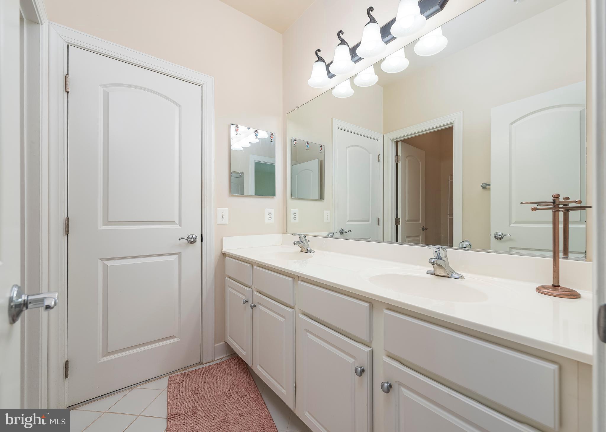 ASHTON MANOR - Residential