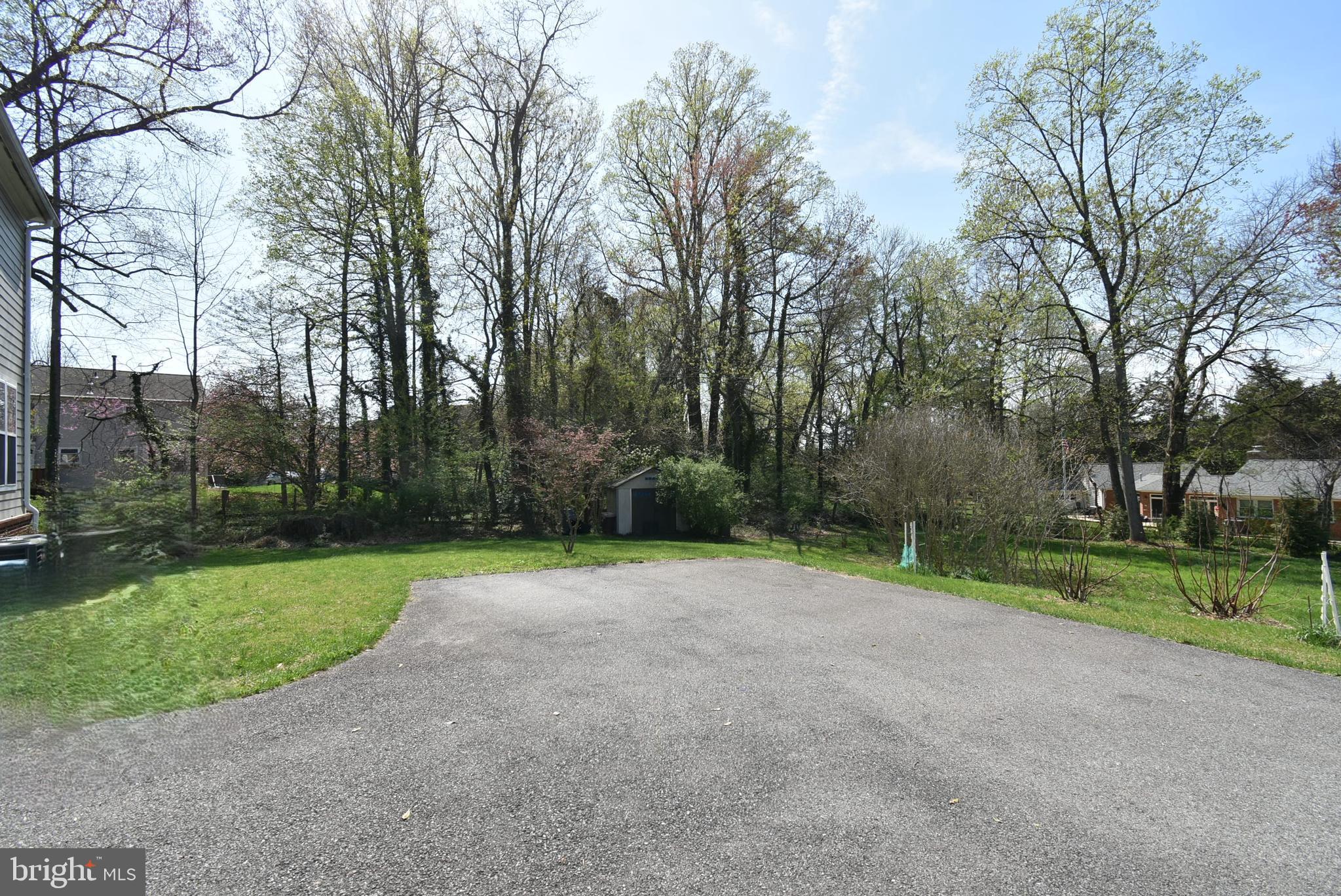 ASHTON MANOR - Residential