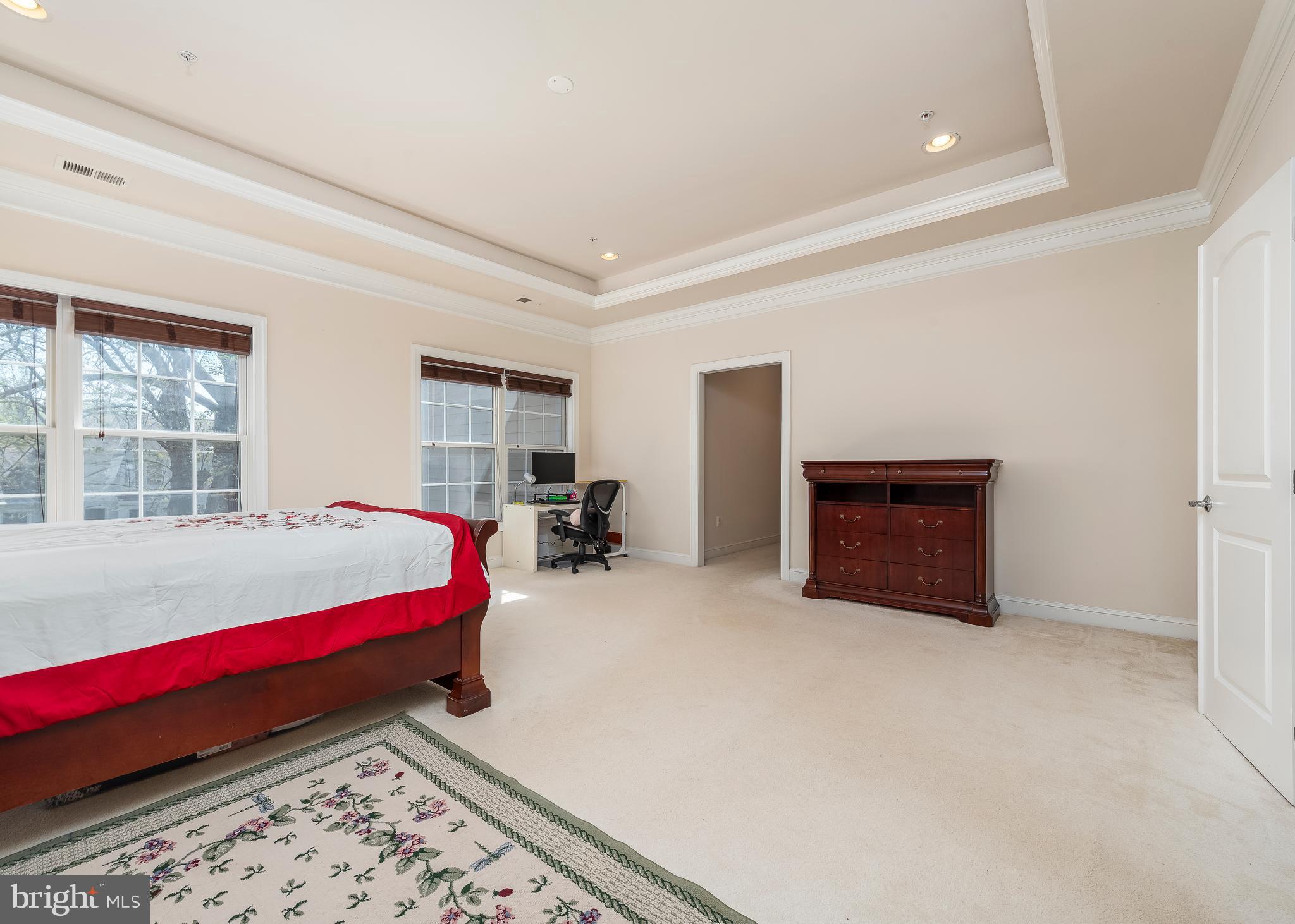 ASHTON MANOR - Residential