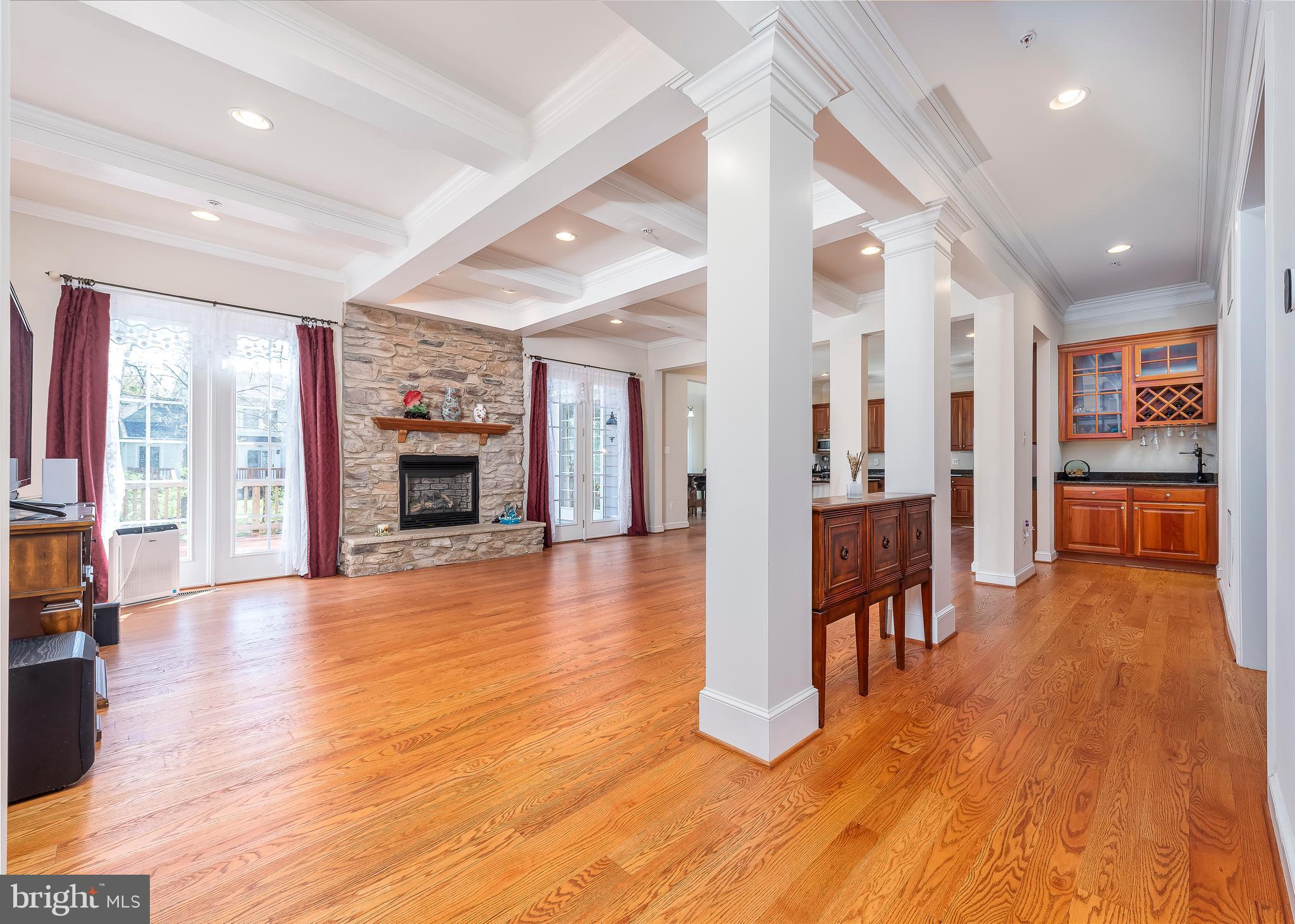 ASHTON MANOR - Residential