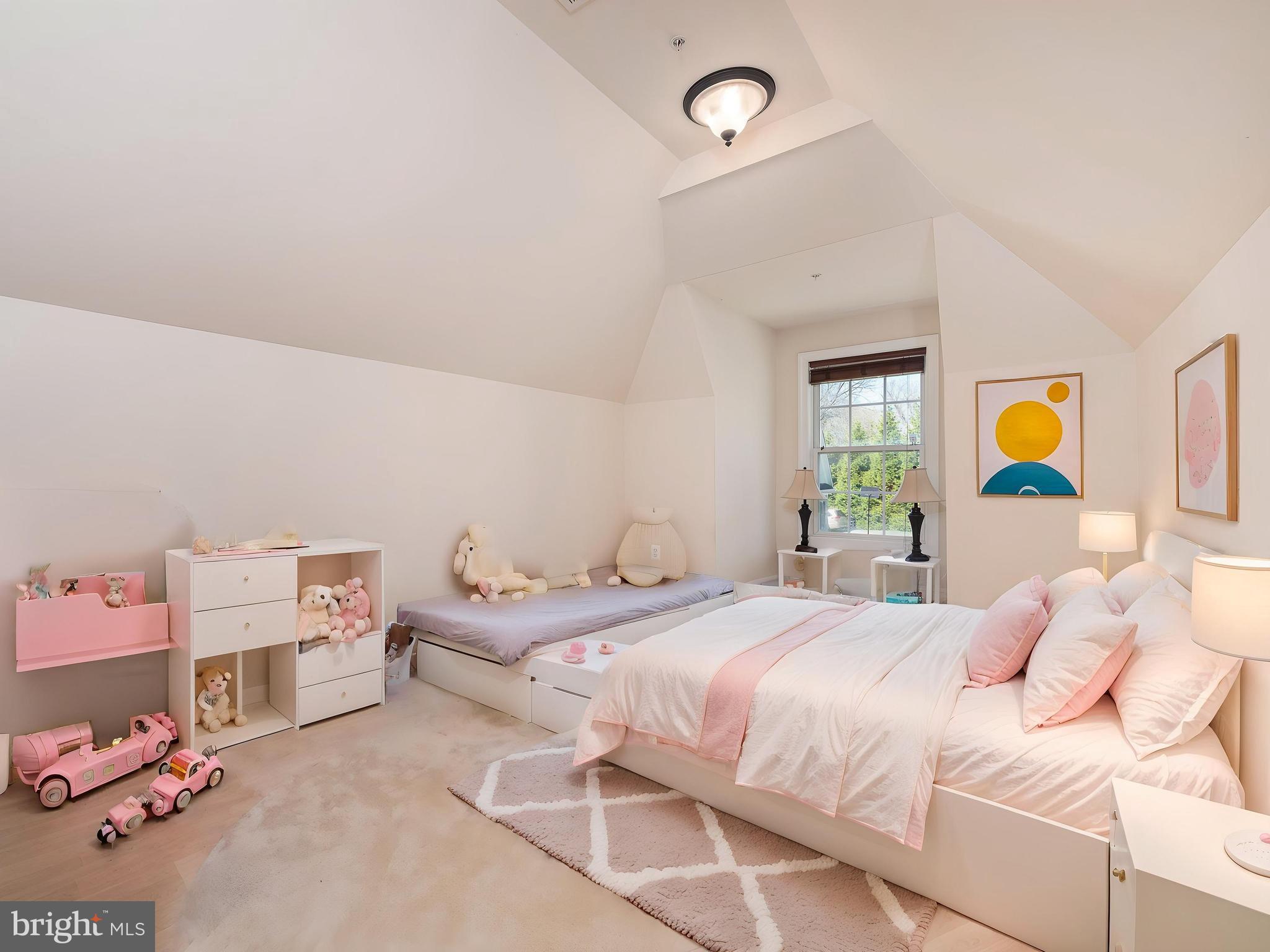 ASHTON MANOR - Residential