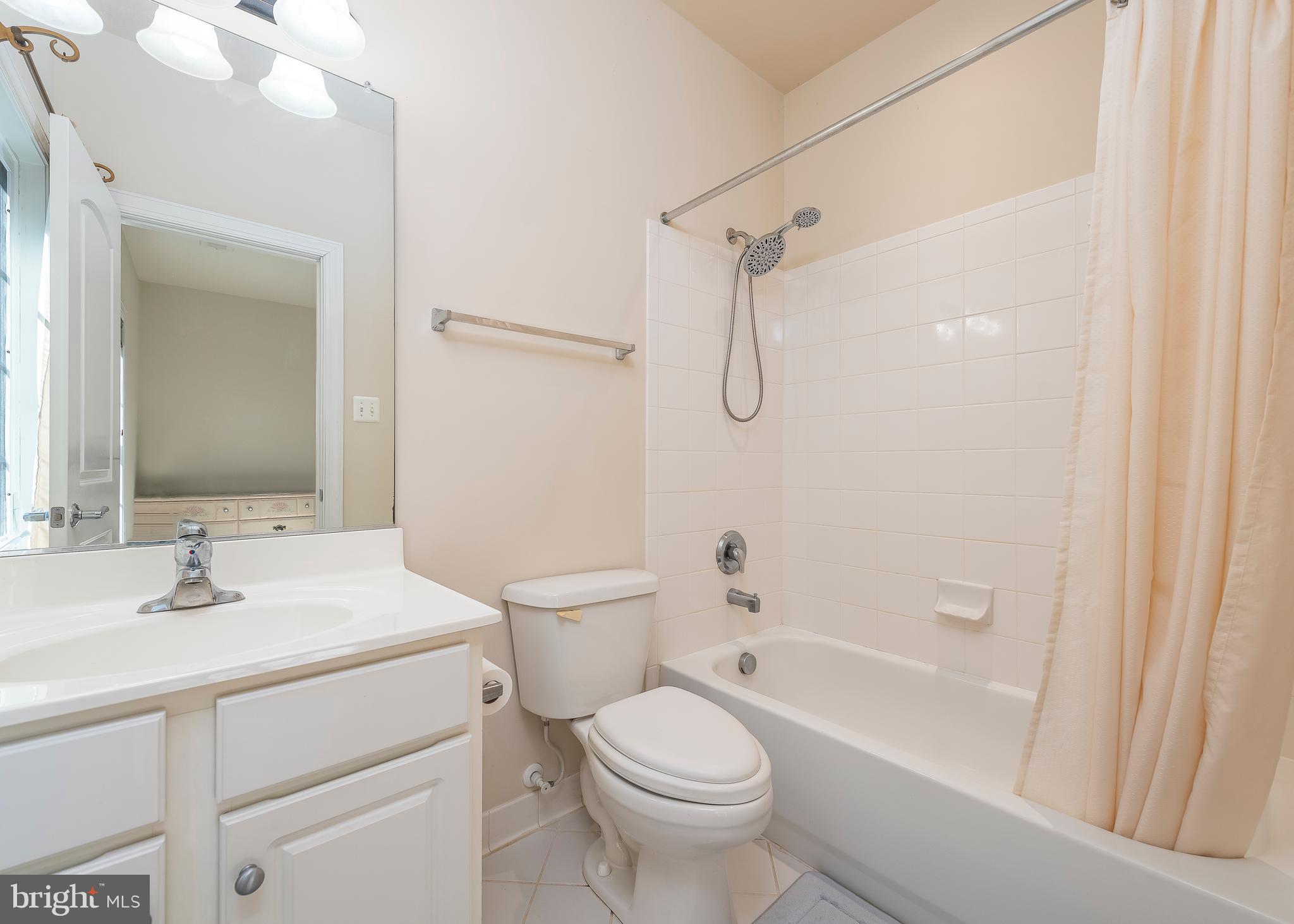 ASHTON MANOR - Residential