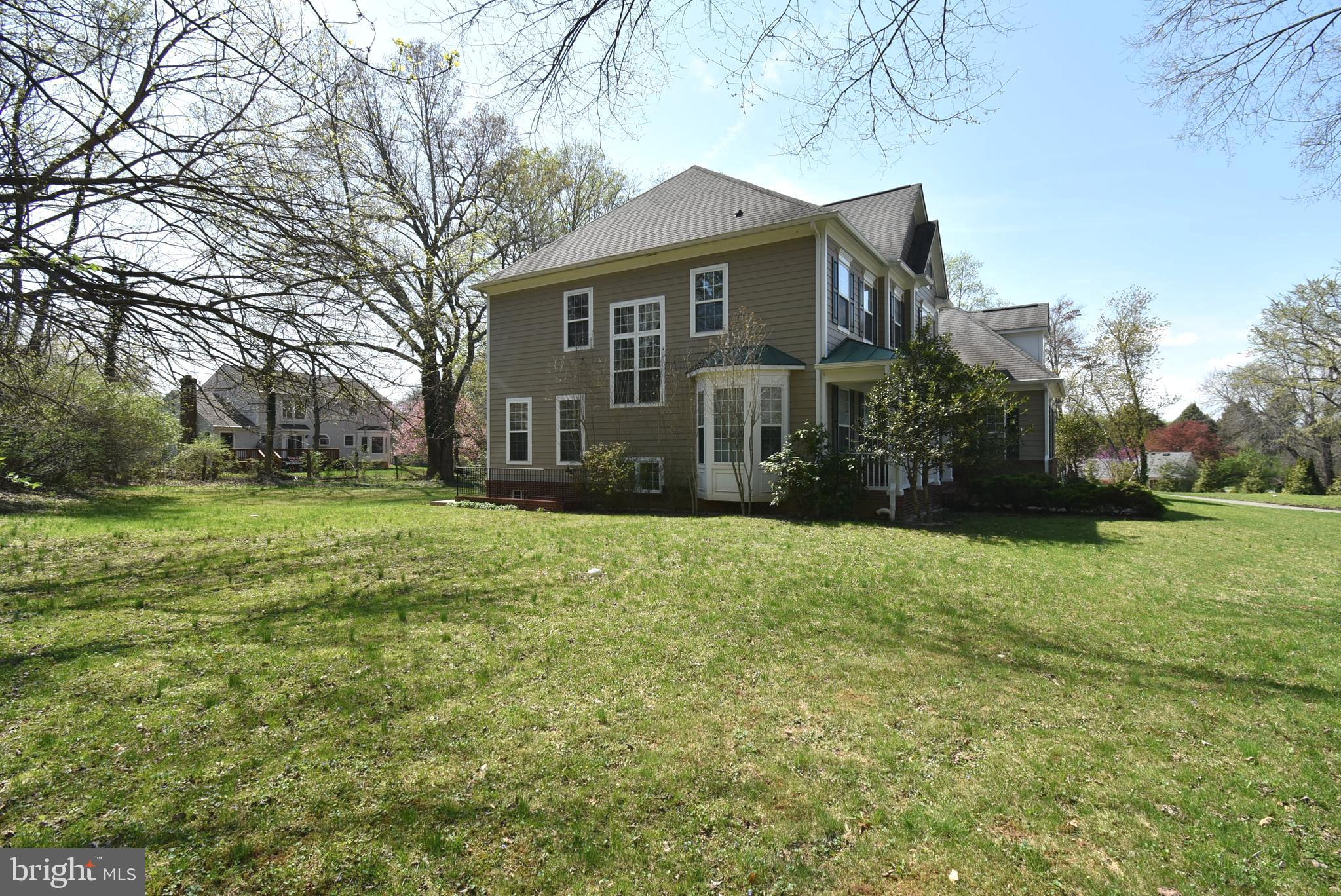 ASHTON MANOR - Residential