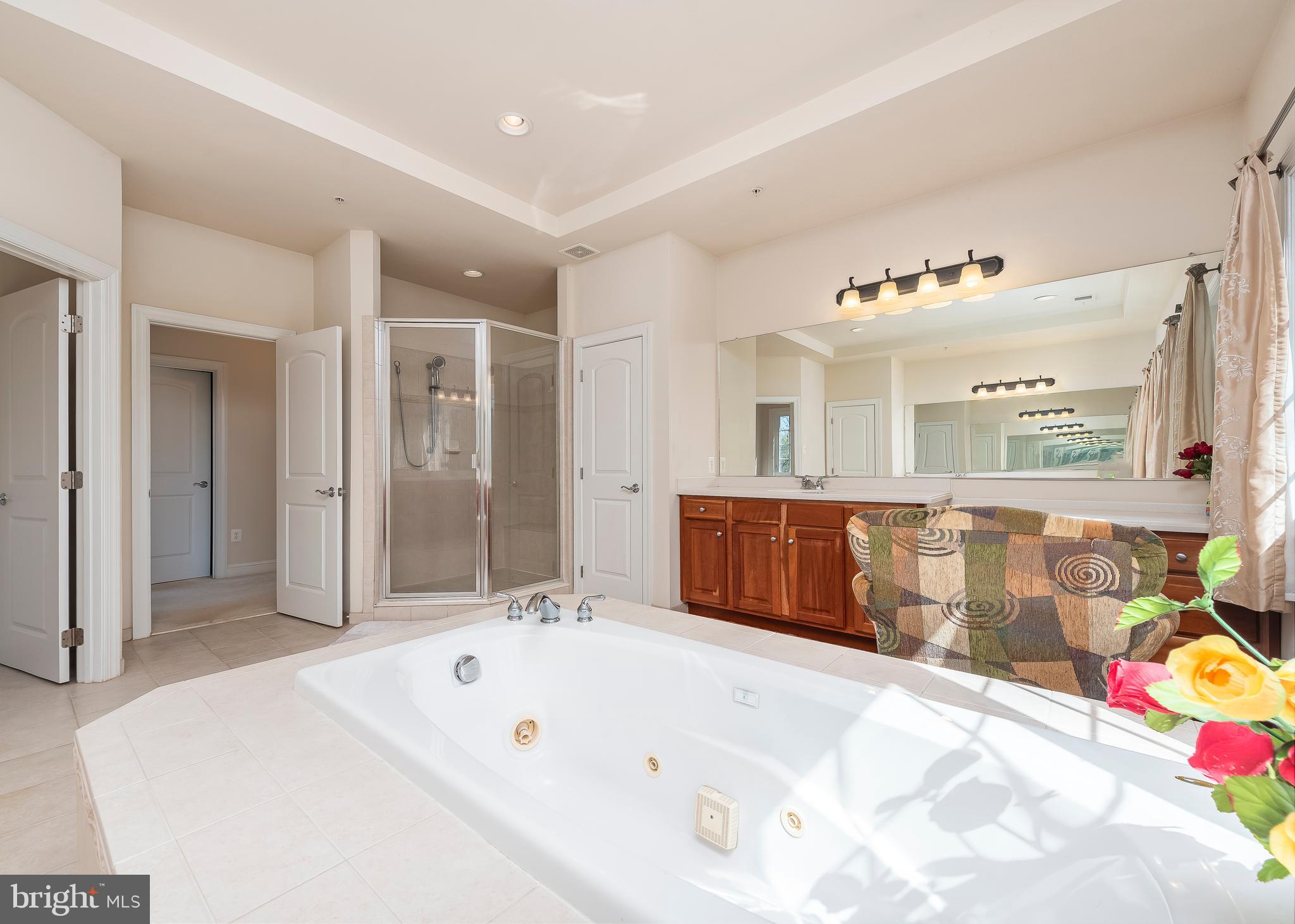 ASHTON MANOR - Residential