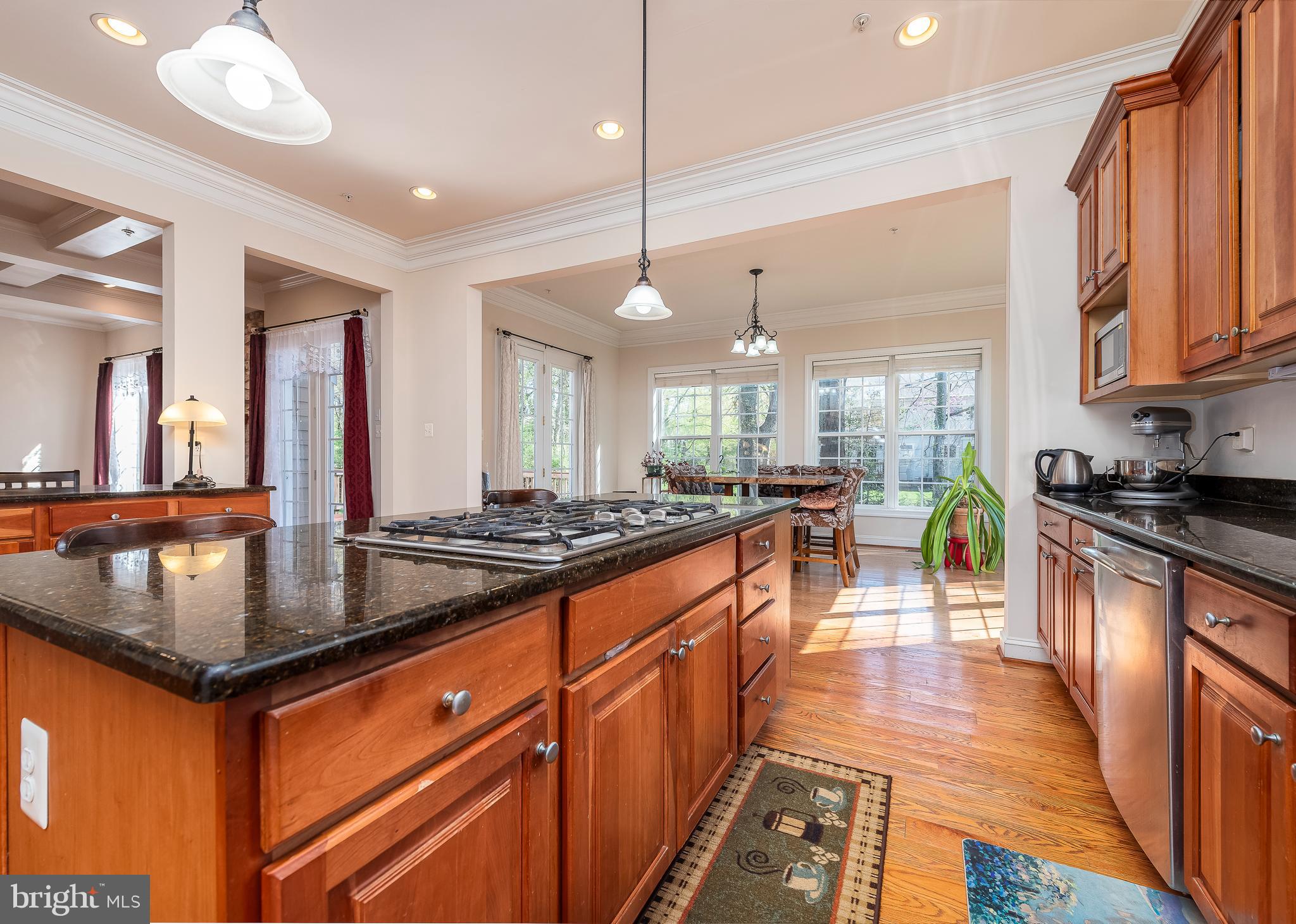 ASHTON MANOR - Residential