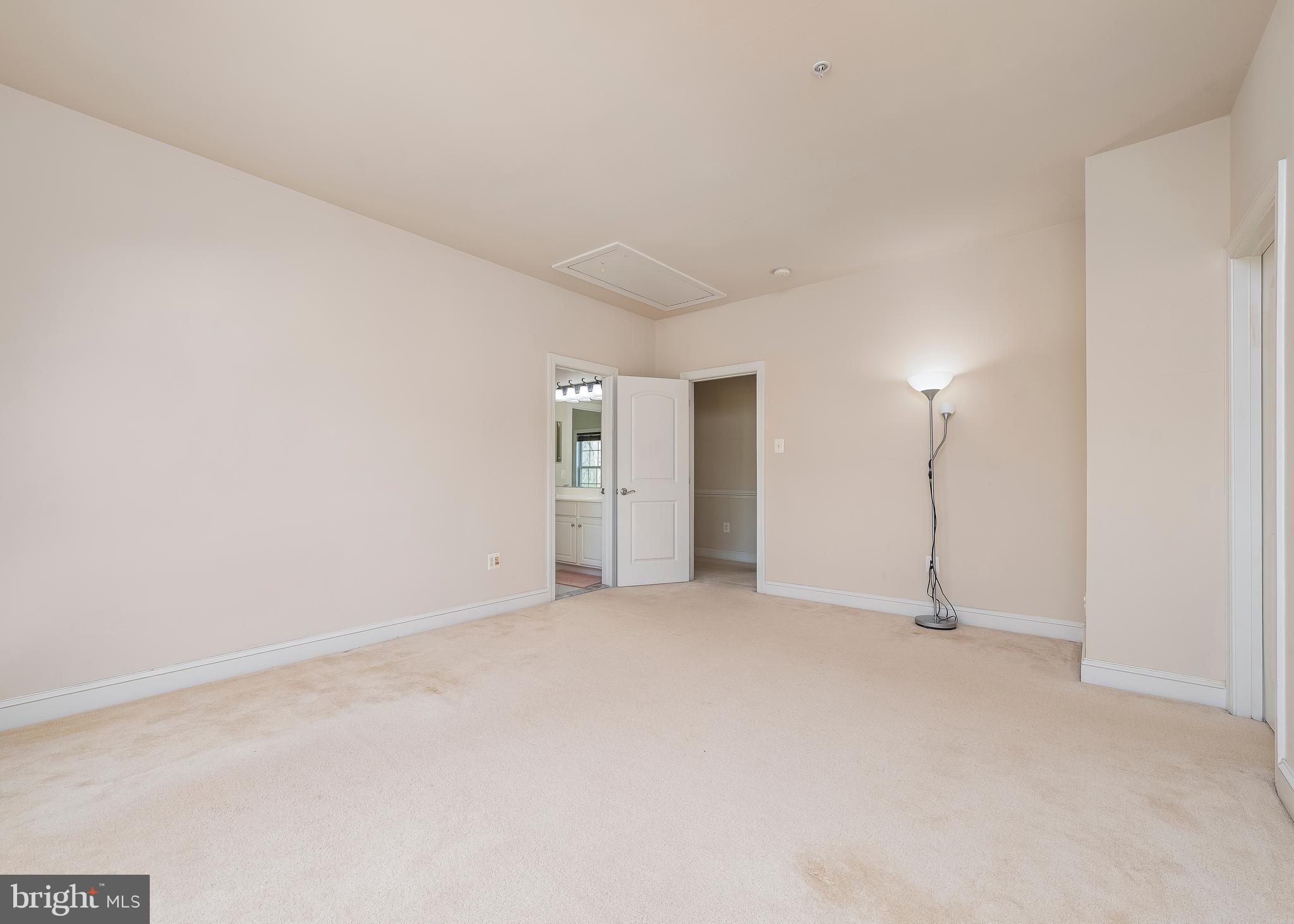 ASHTON MANOR - Residential