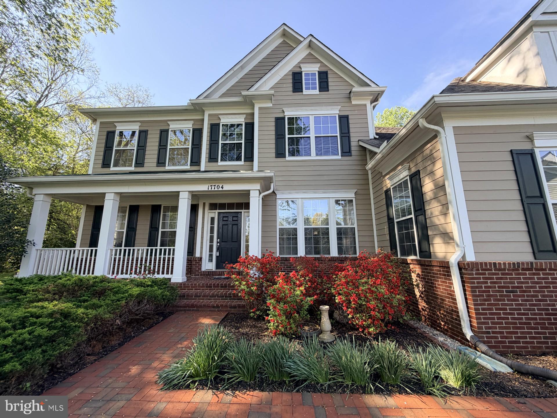 ASHTON MANOR - Residential