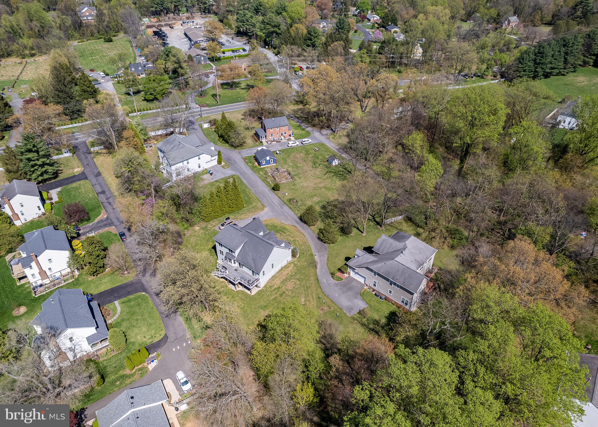 ASHTON MANOR - Residential