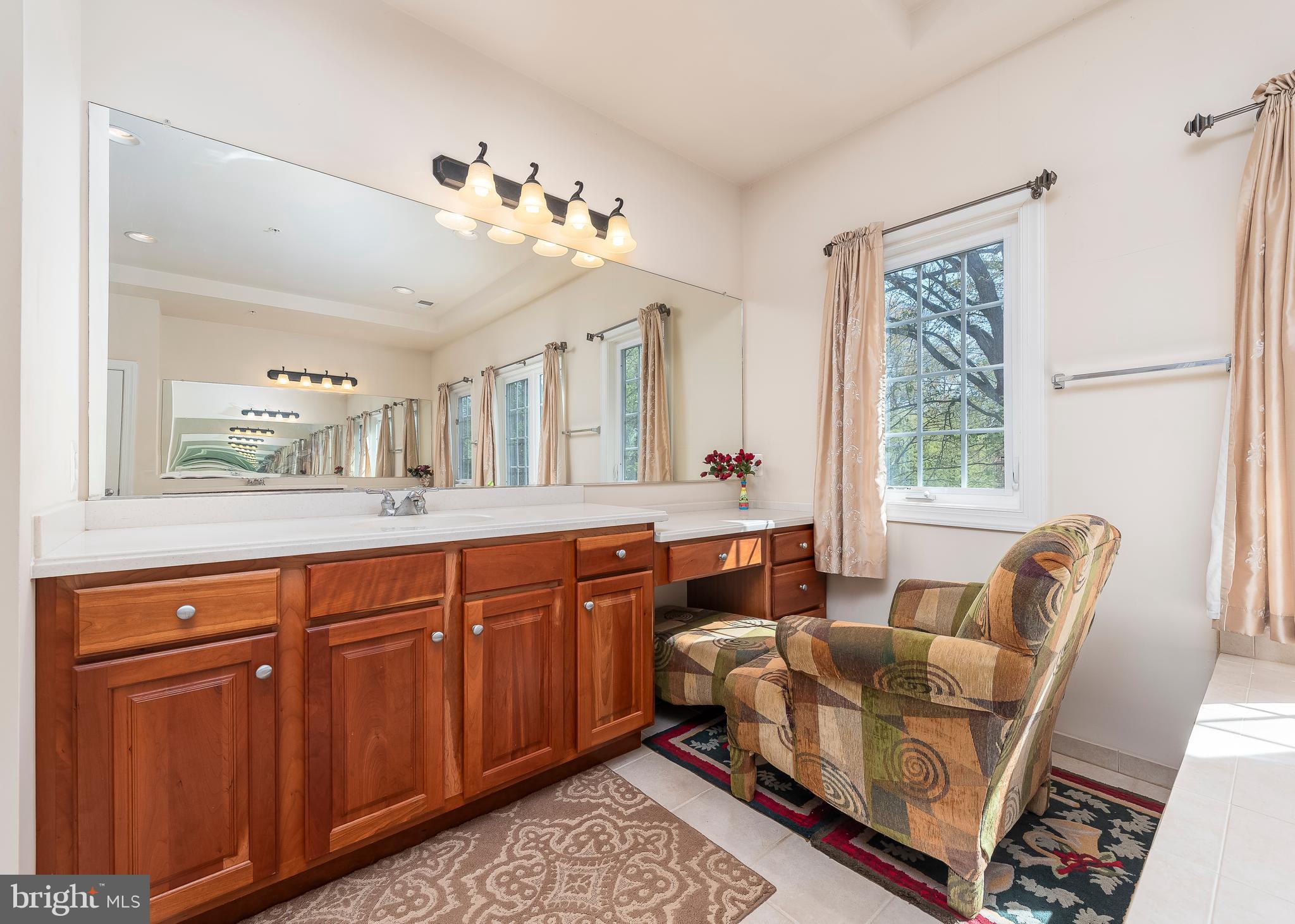 ASHTON MANOR - Residential