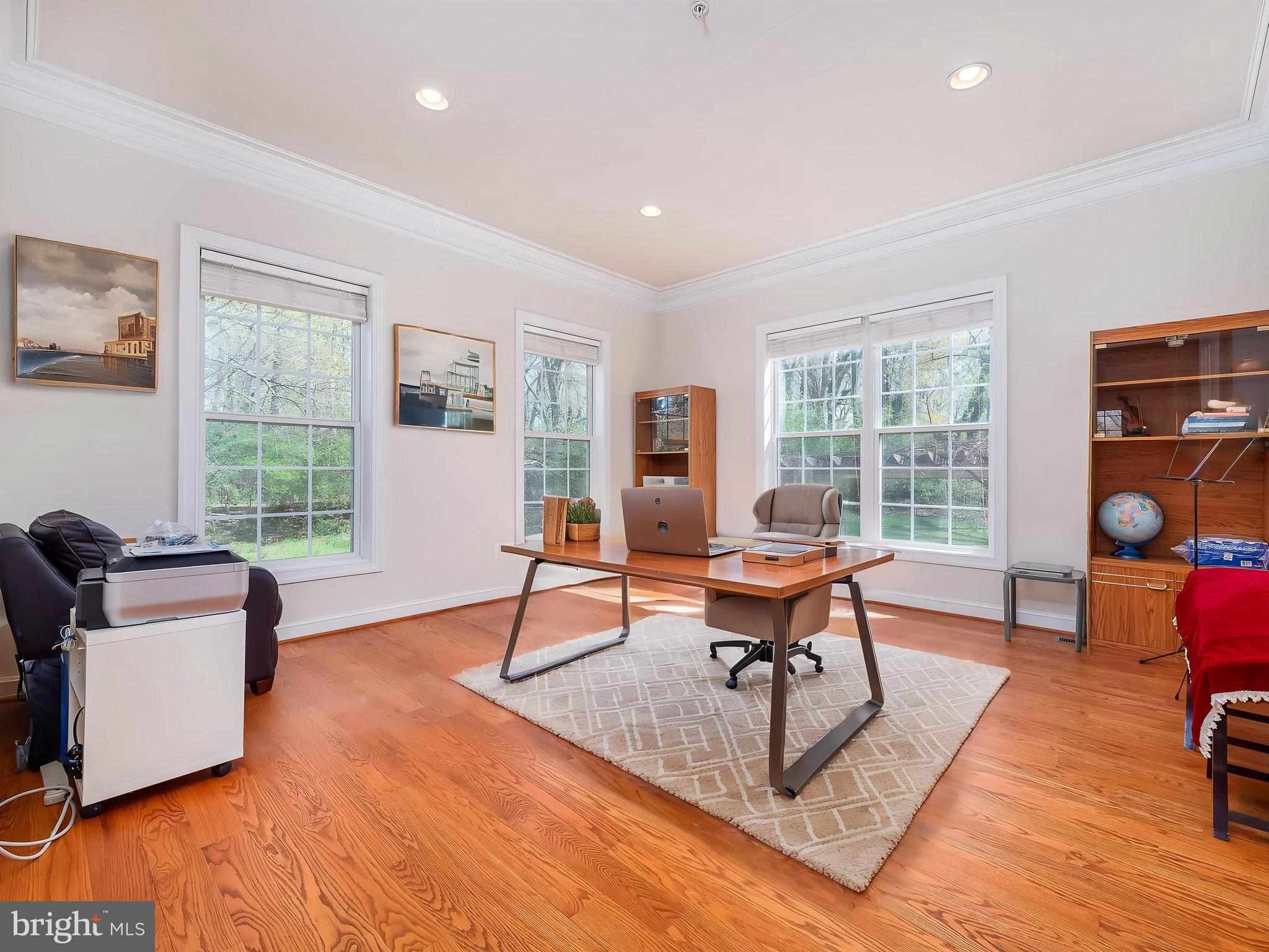 ASHTON MANOR - Residential