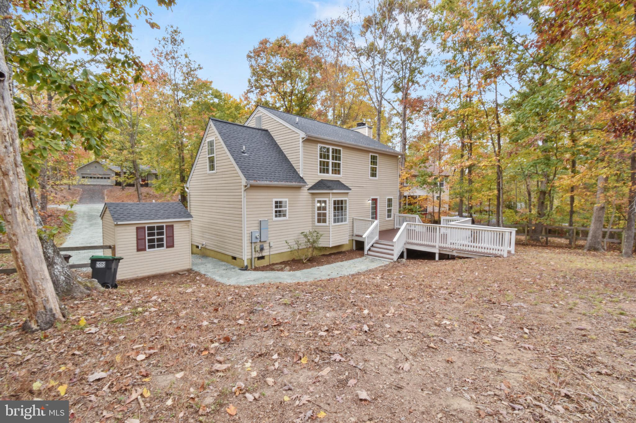 LAKE MONTICELLO - Residential