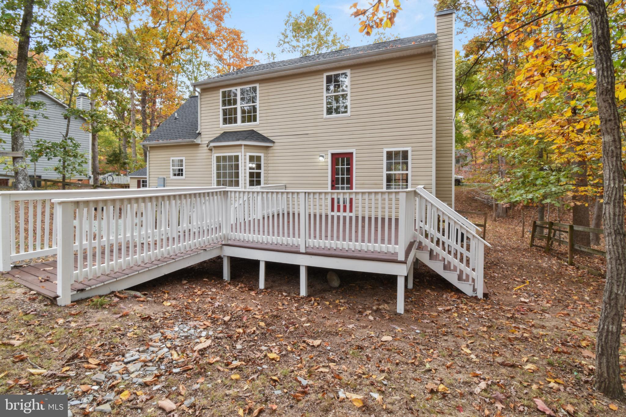 LAKE MONTICELLO - Residential