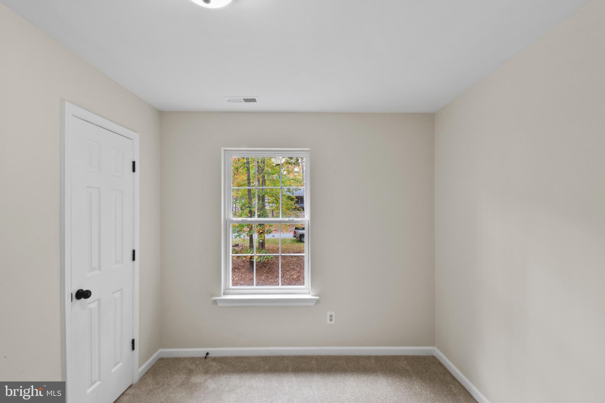 LAKE MONTICELLO - Residential