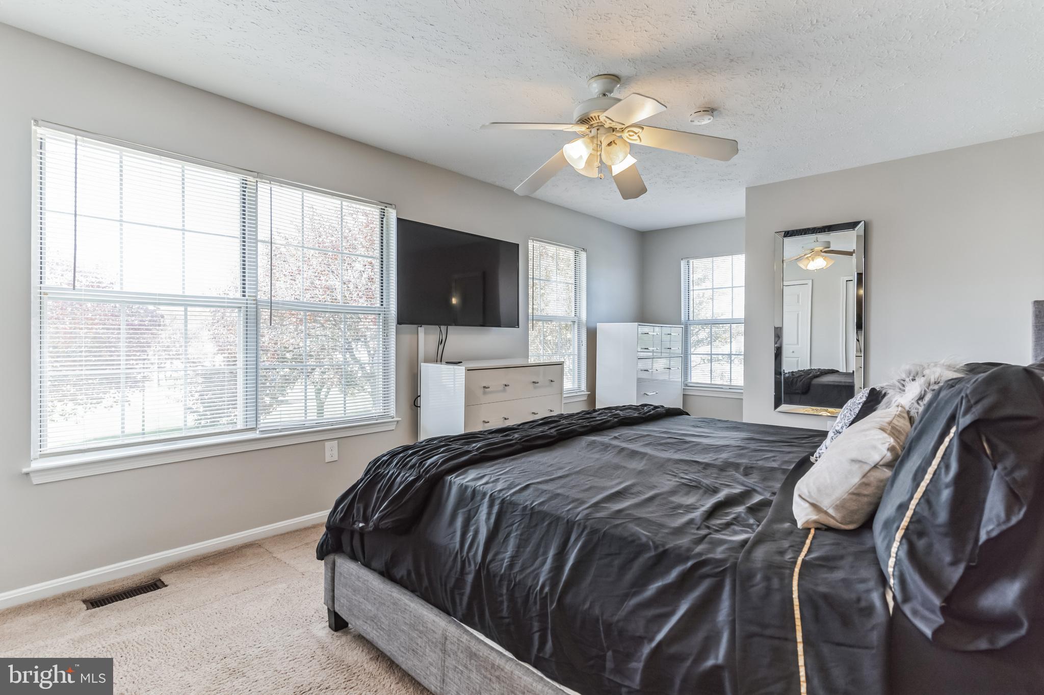 ST CHARLES SUB - HAMPSHIRE - Residential