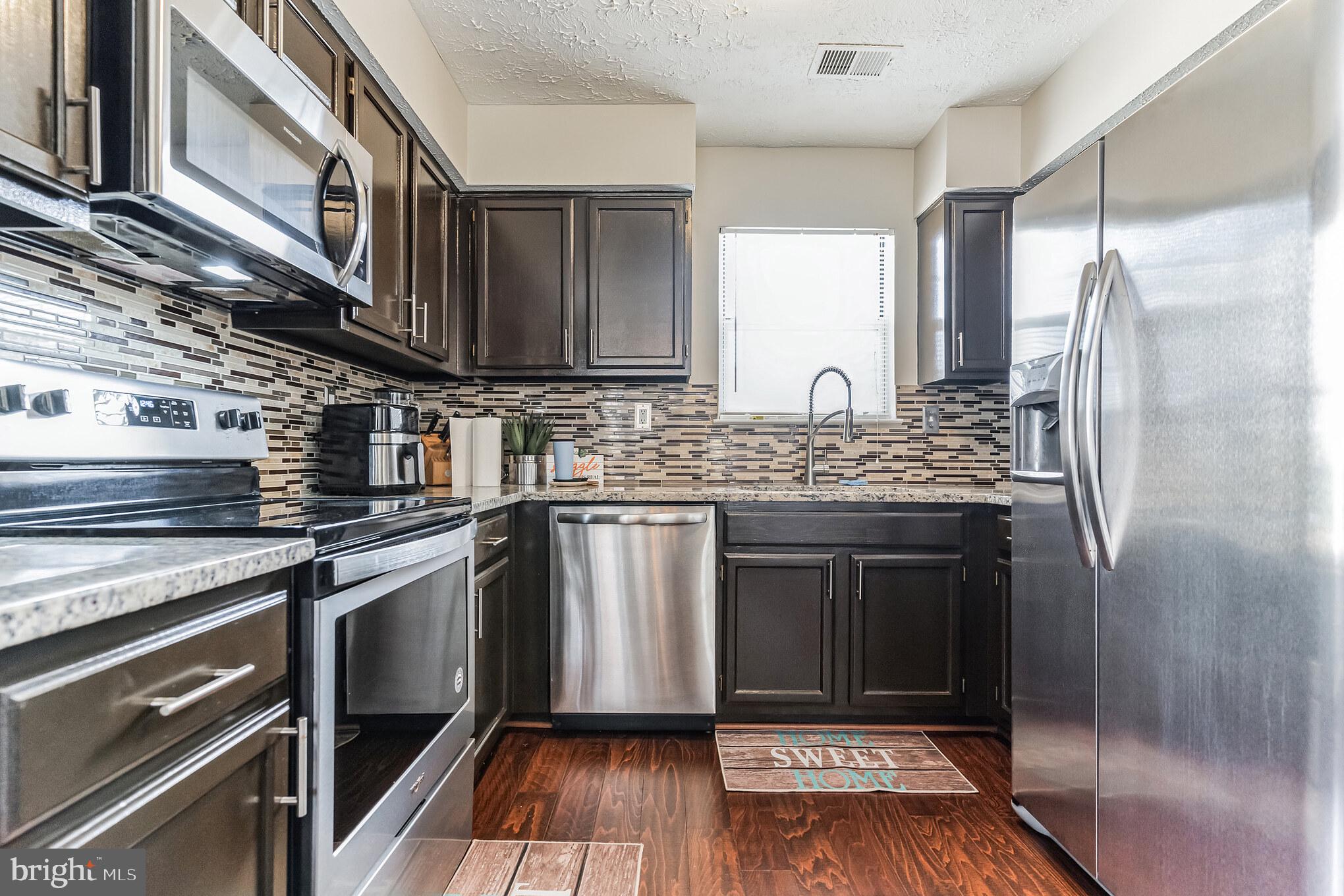 ST CHARLES SUB - HAMPSHIRE - Residential