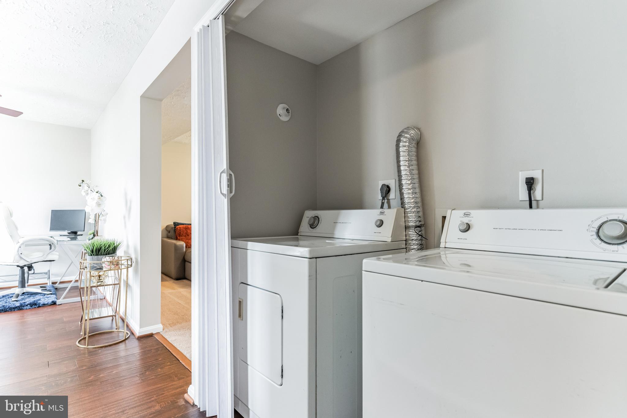 ST CHARLES SUB - HAMPSHIRE - Residential