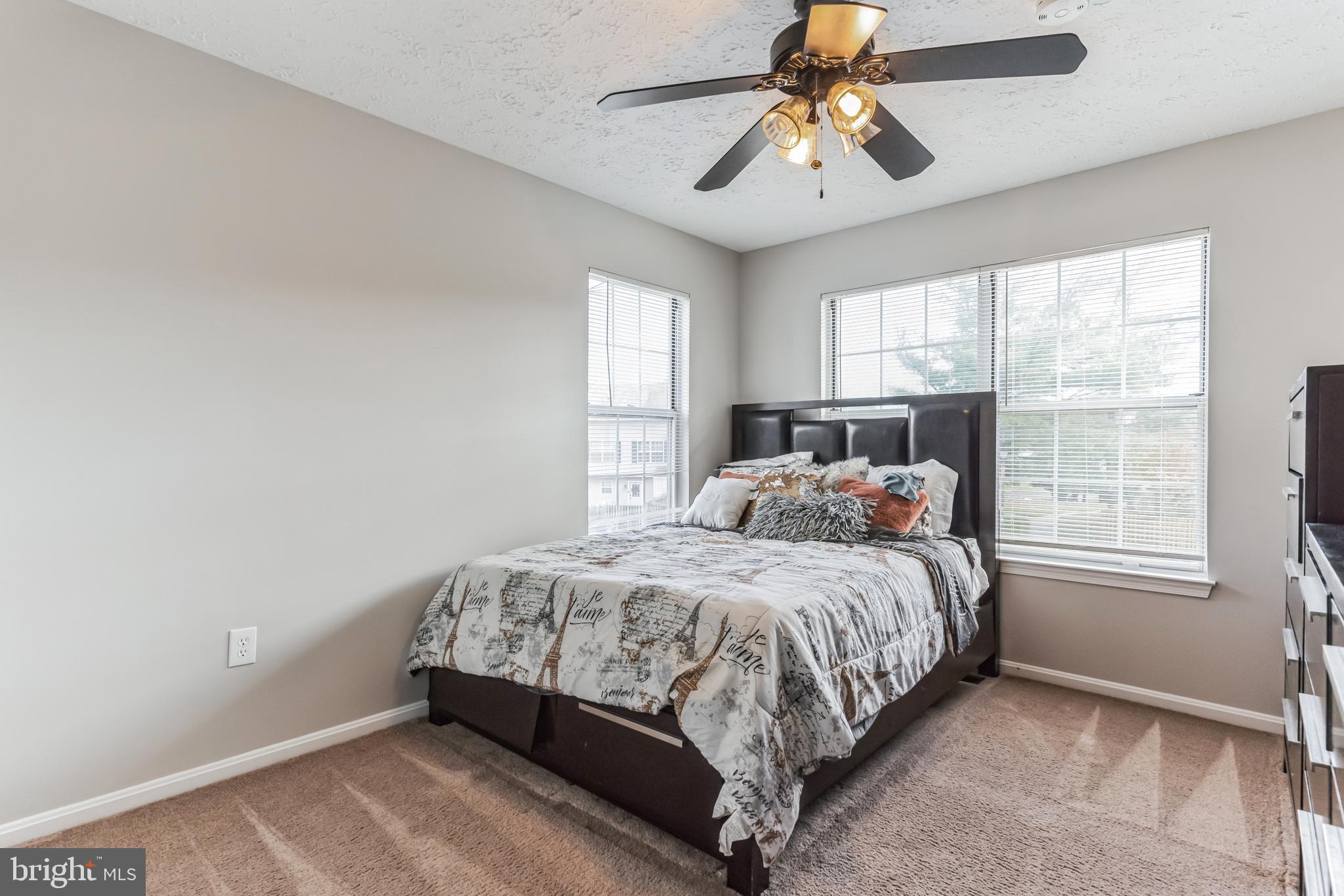 ST CHARLES SUB - HAMPSHIRE - Residential