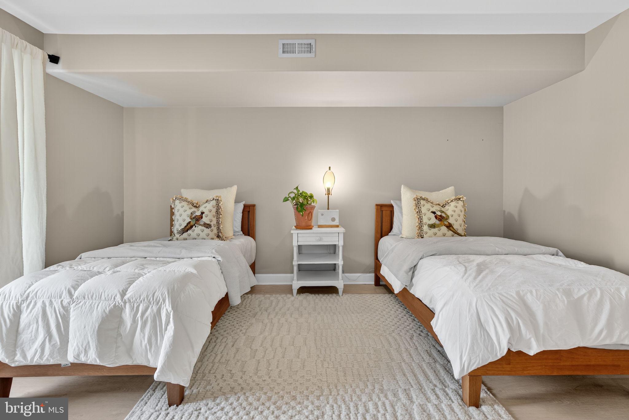 MIDDLEBURG - Residential