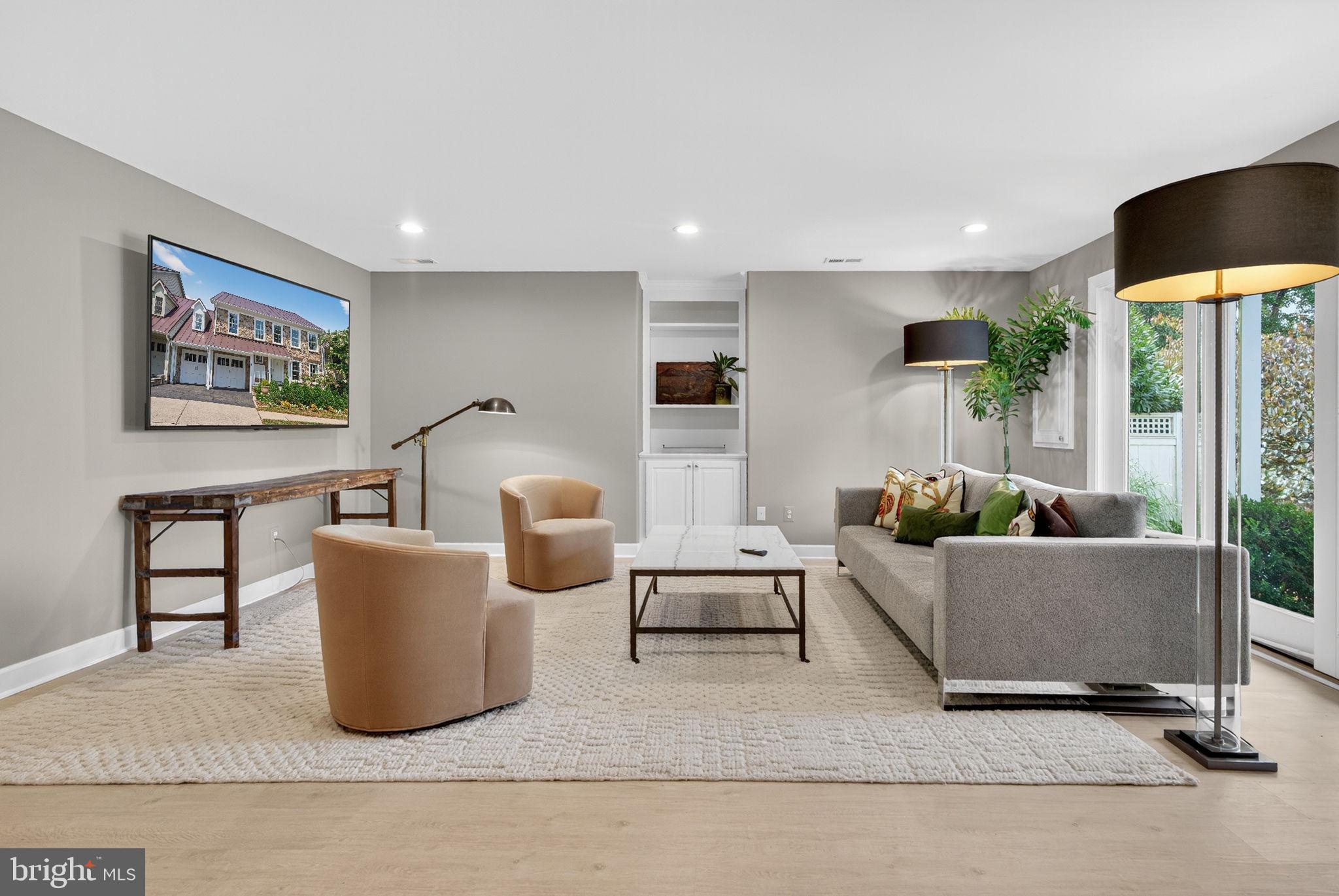 MIDDLEBURG - Residential