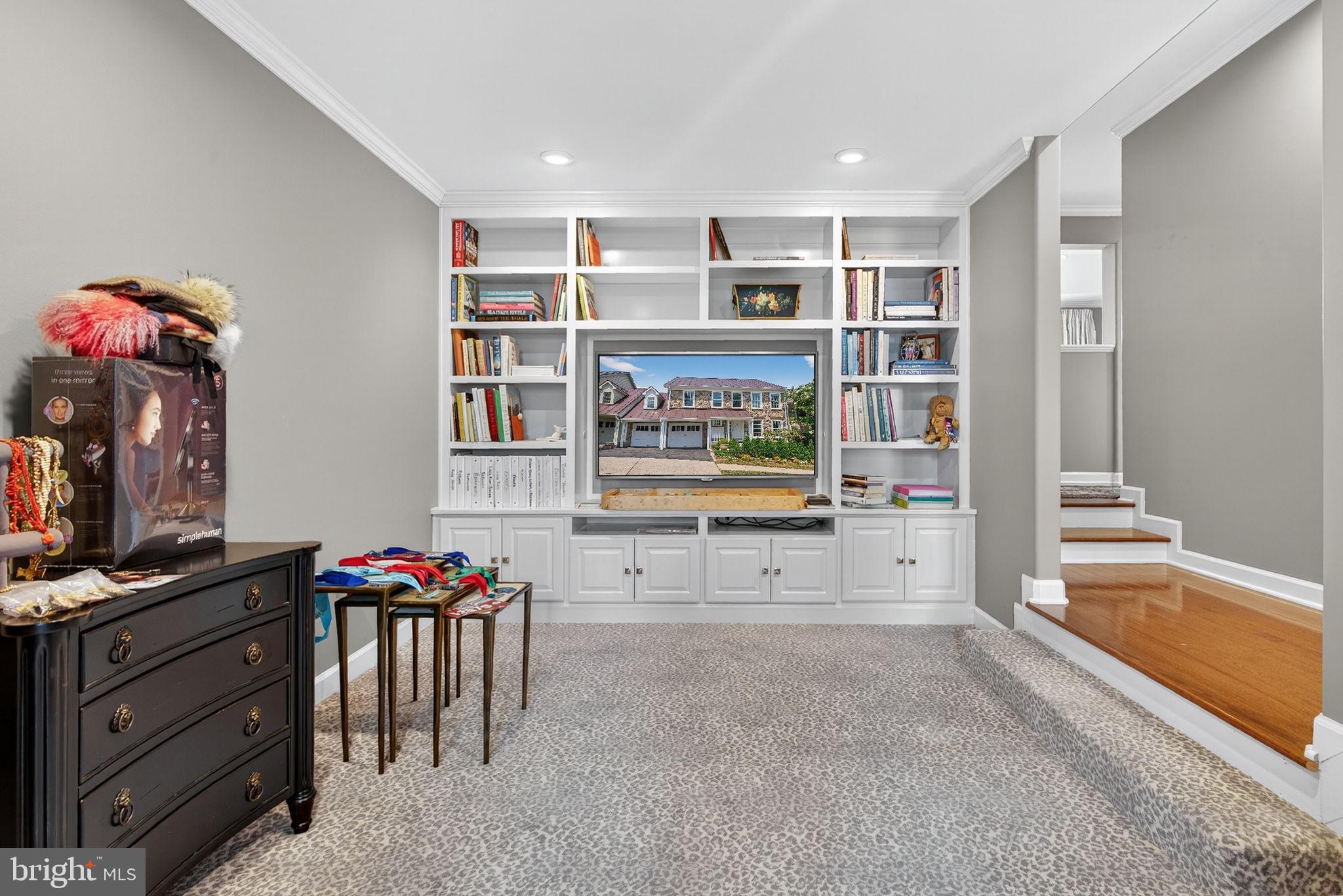 MIDDLEBURG - Residential