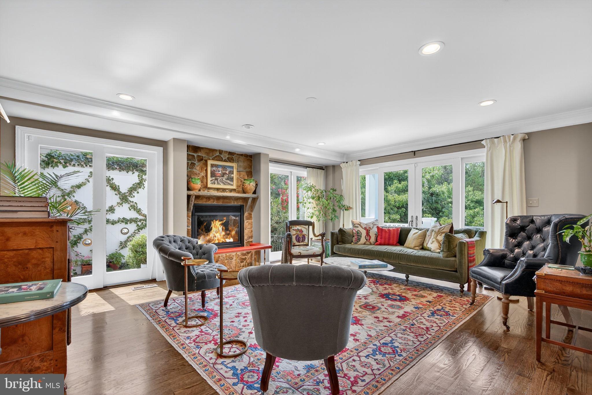 MIDDLEBURG - Residential