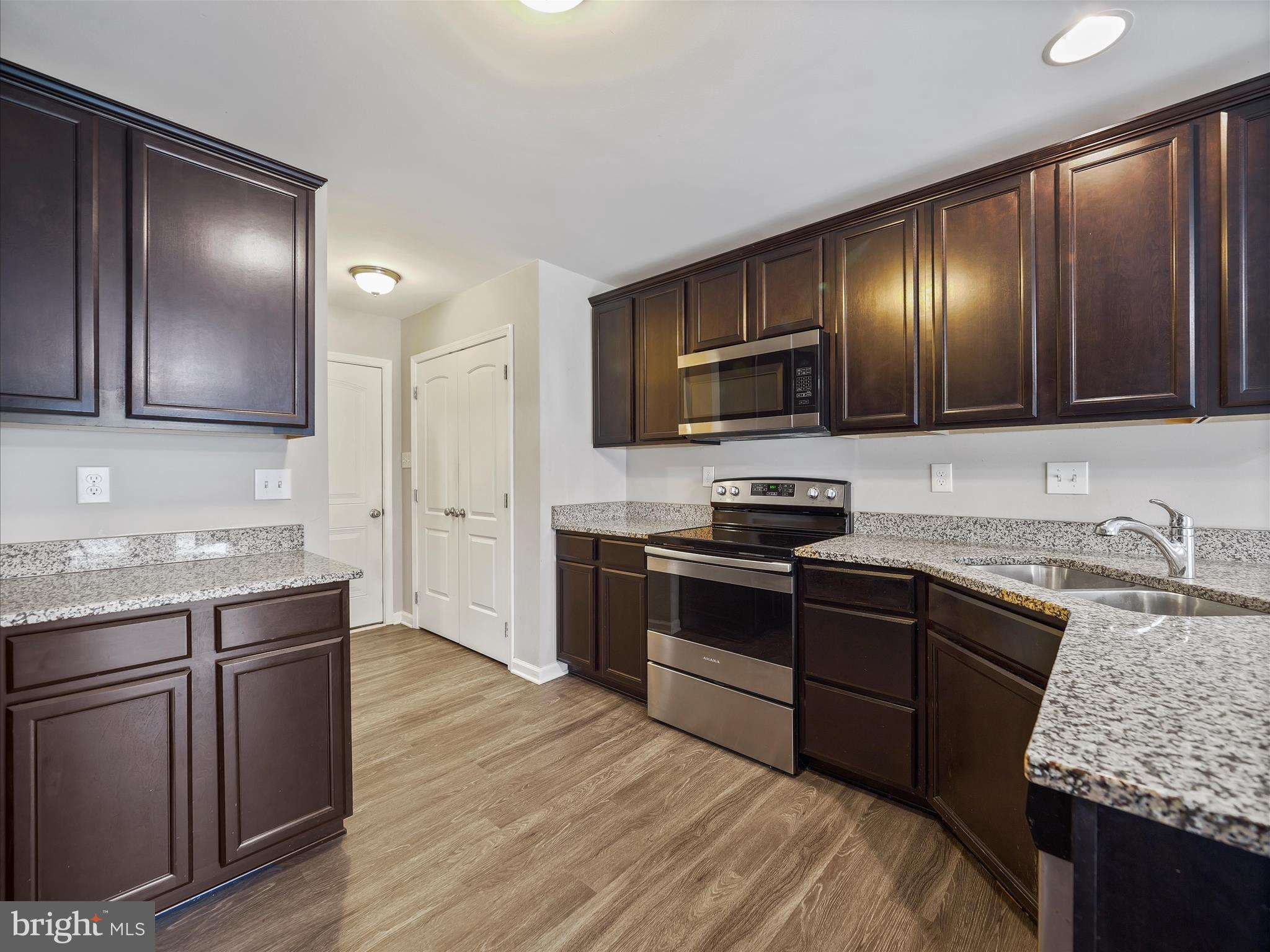 RED HILL - Residential Lease