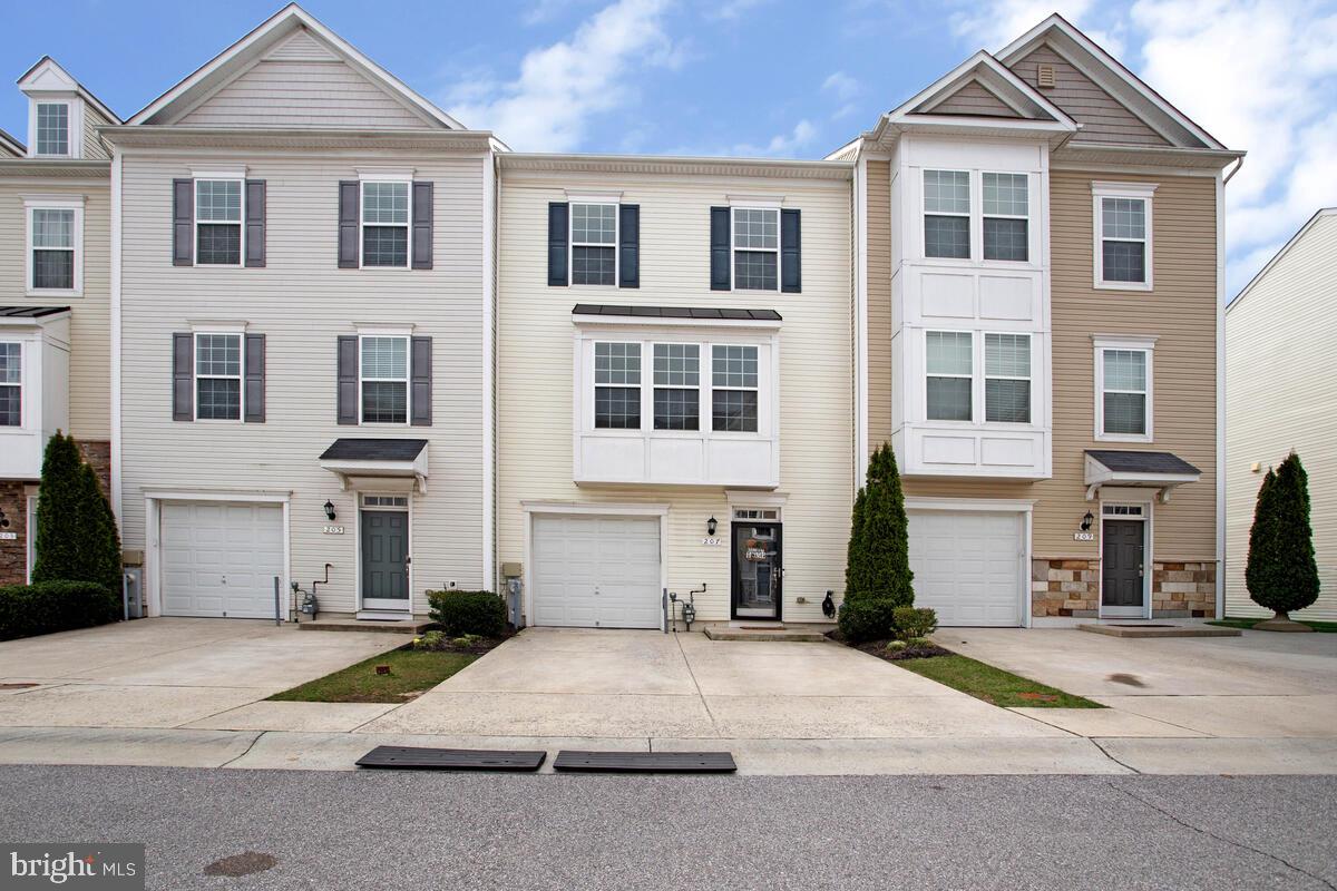 POND VIEW - Residential