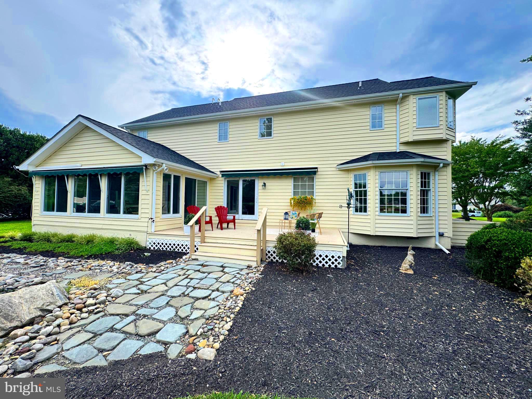 116 PROSPECT BAY DRIVE W