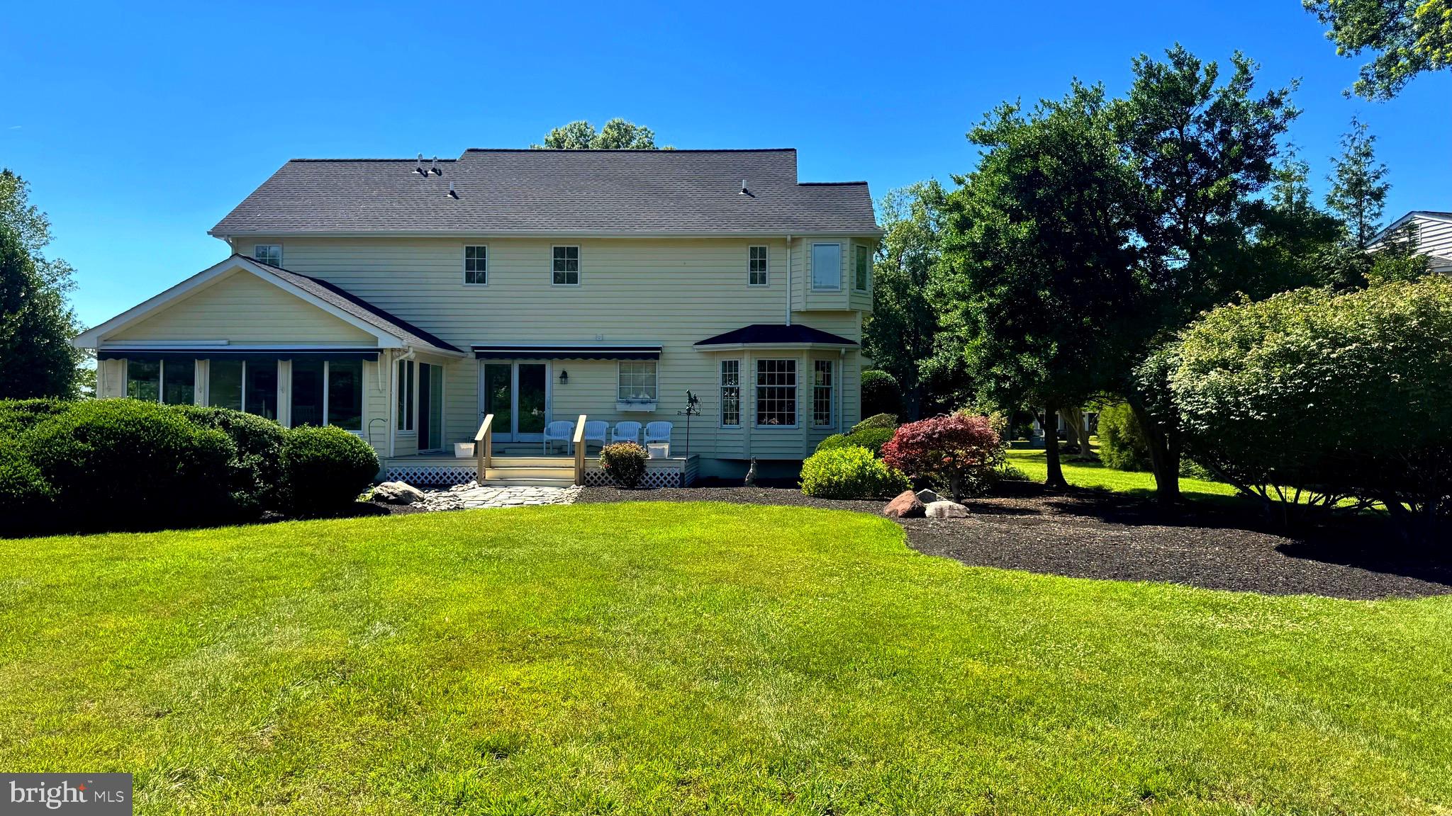 116 PROSPECT BAY DRIVE W
