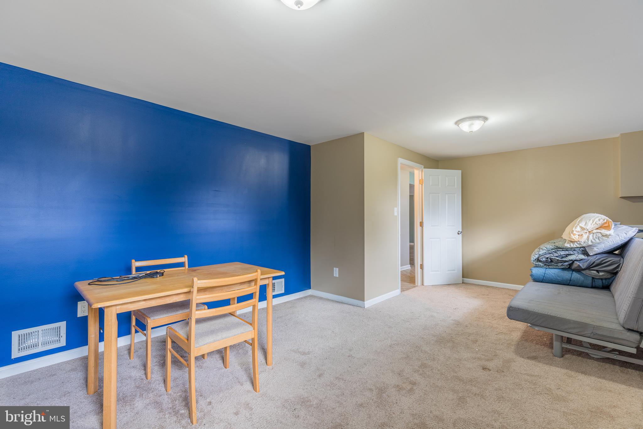 BEAVERBROOK - Residential