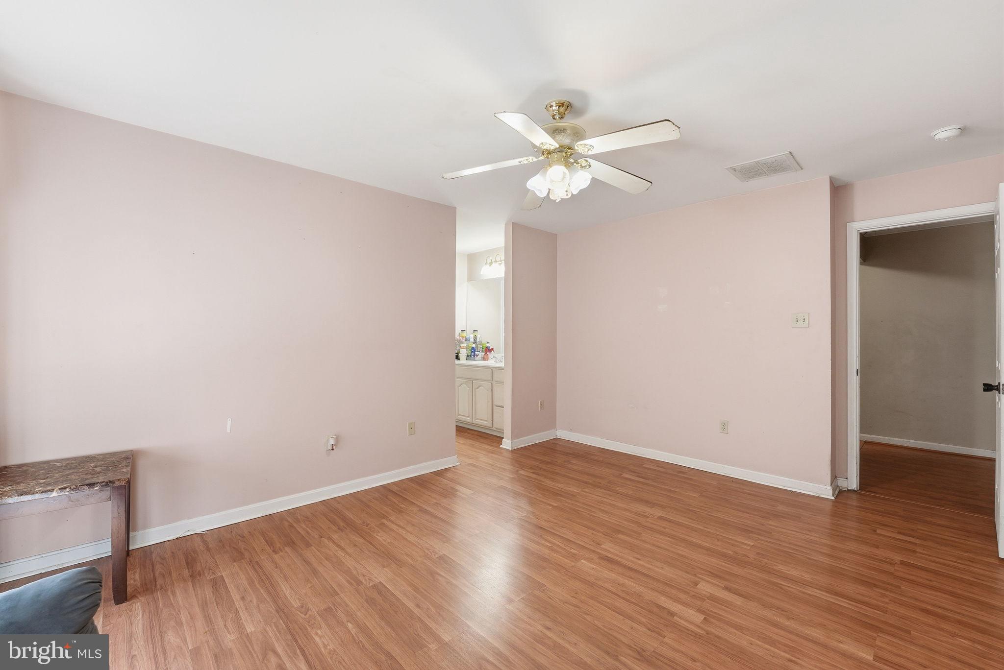 HAWKINS GATE - Residential