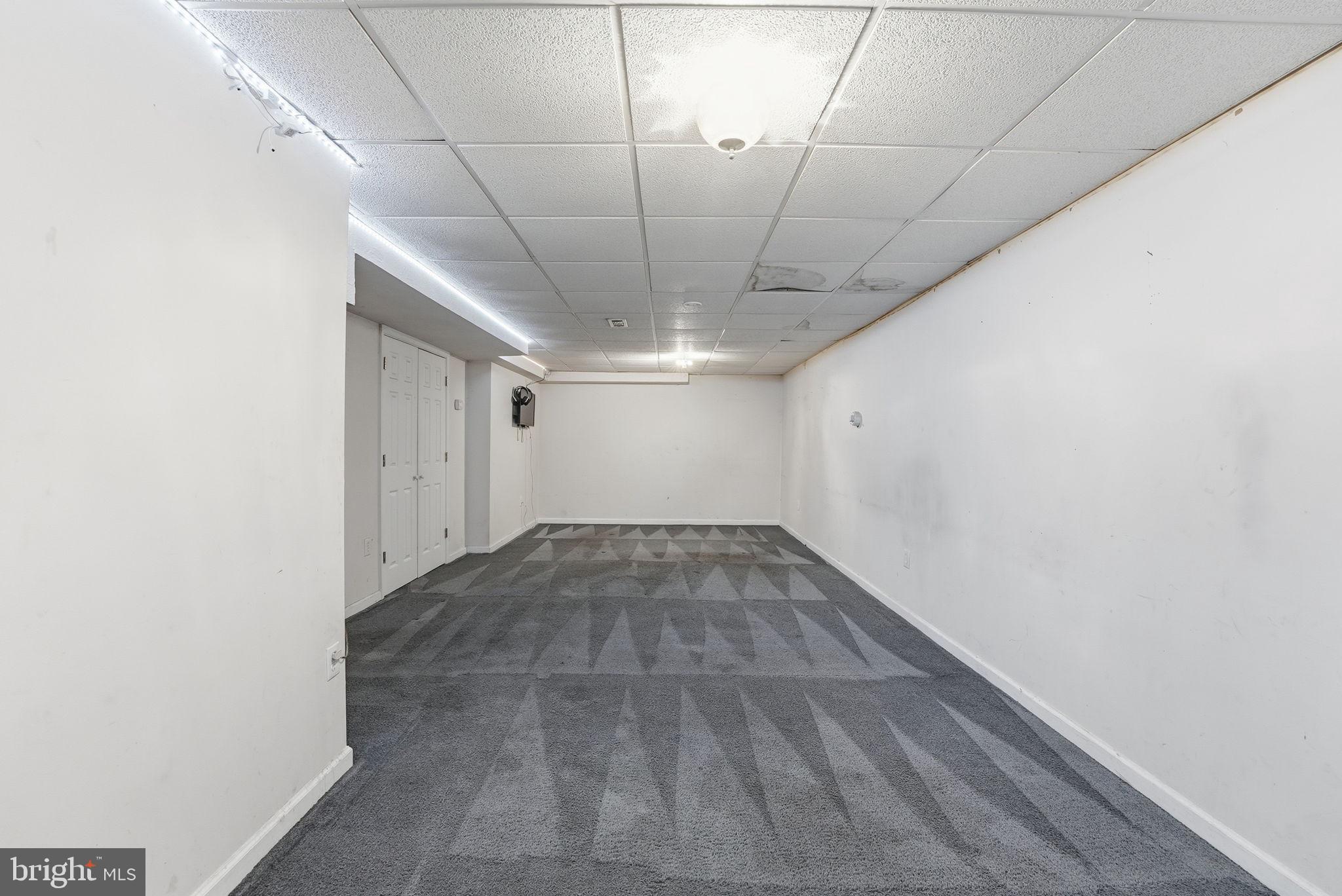 HAWKINS GATE - Residential