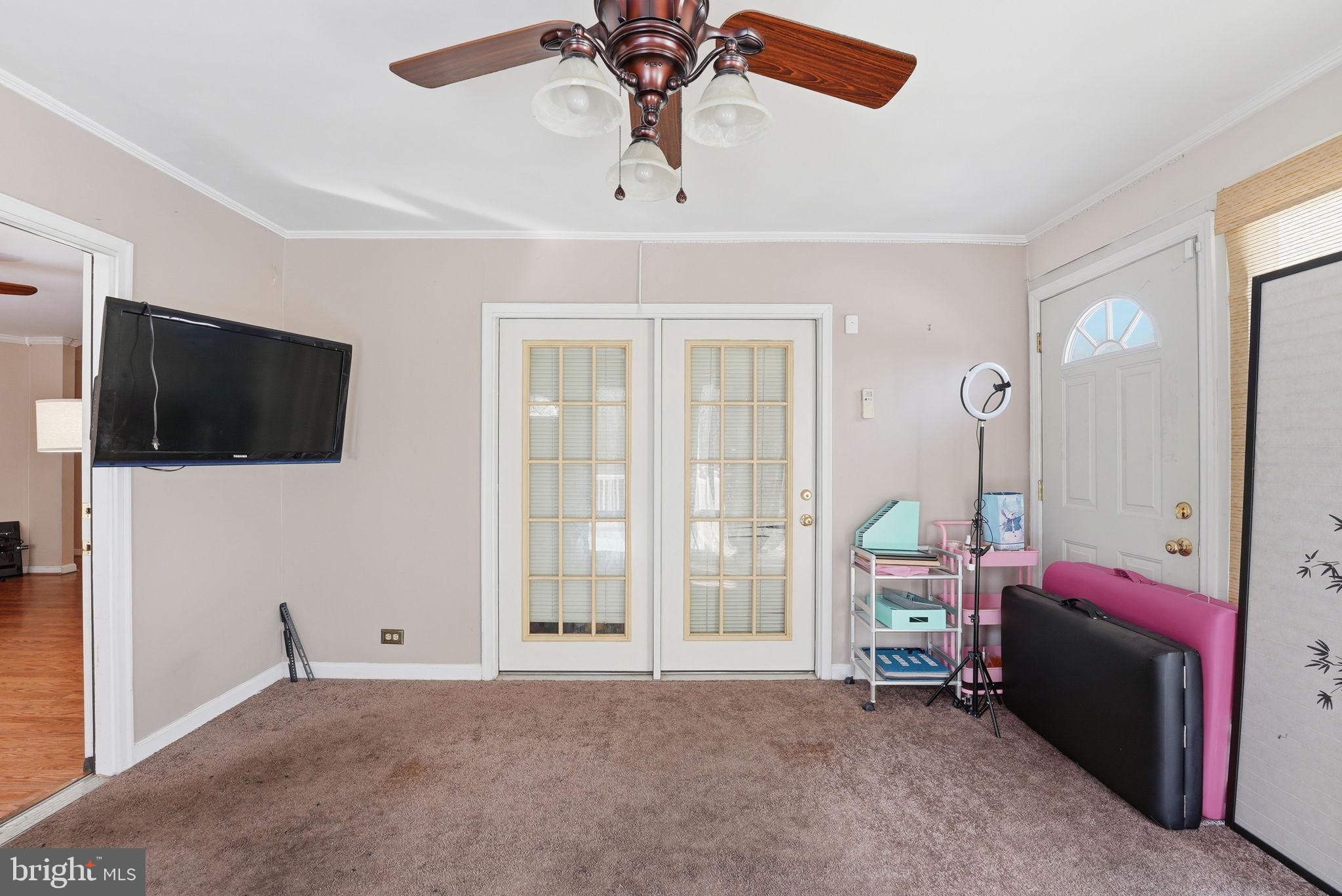 HAWKINS GATE - Residential