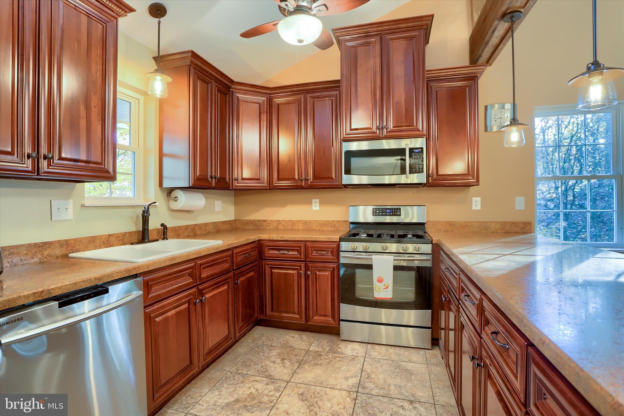 FAIRVIEW - Residential